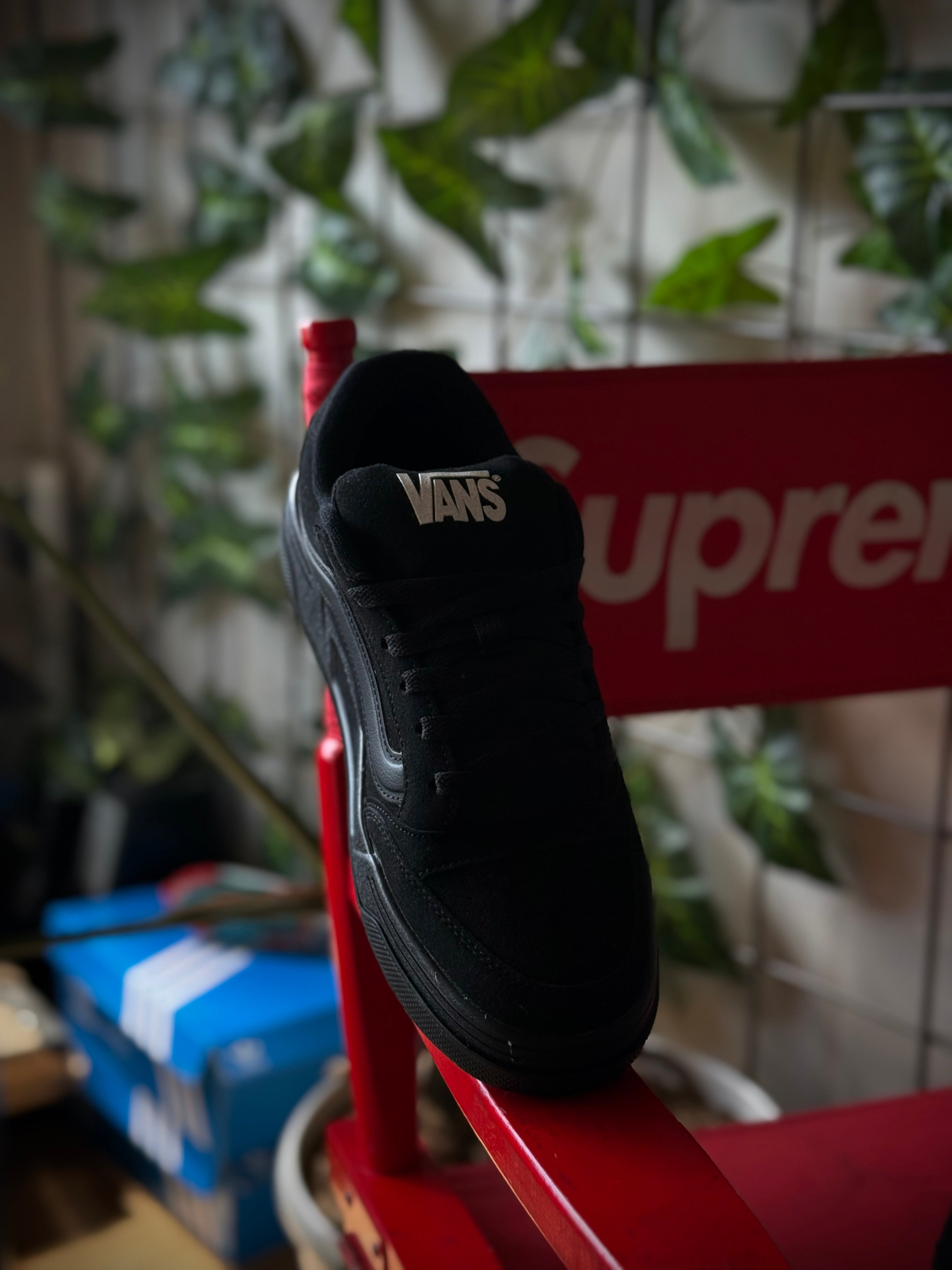 Vans Hylane Triple Black