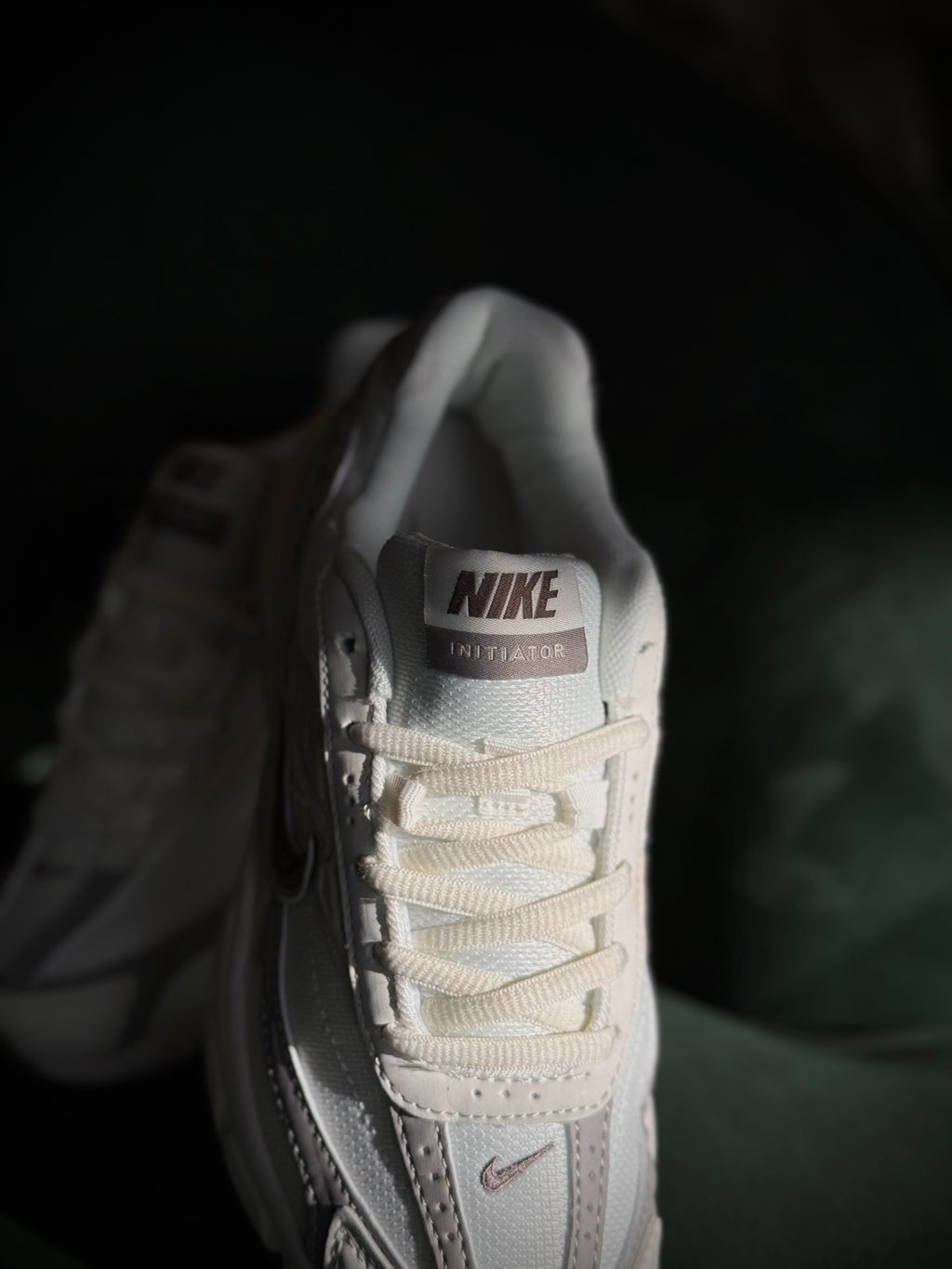 Nike Initiator Beige