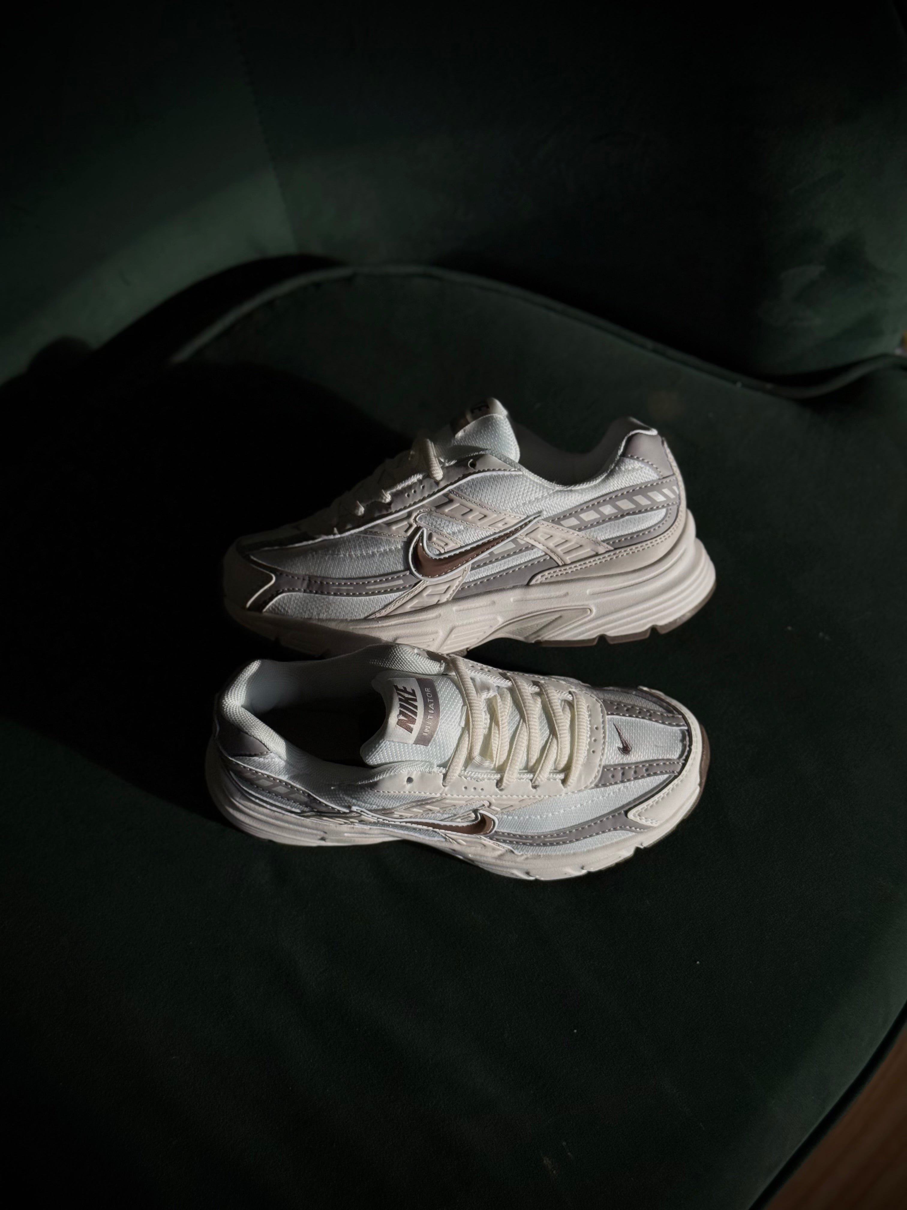 Nike Initiator Beige
