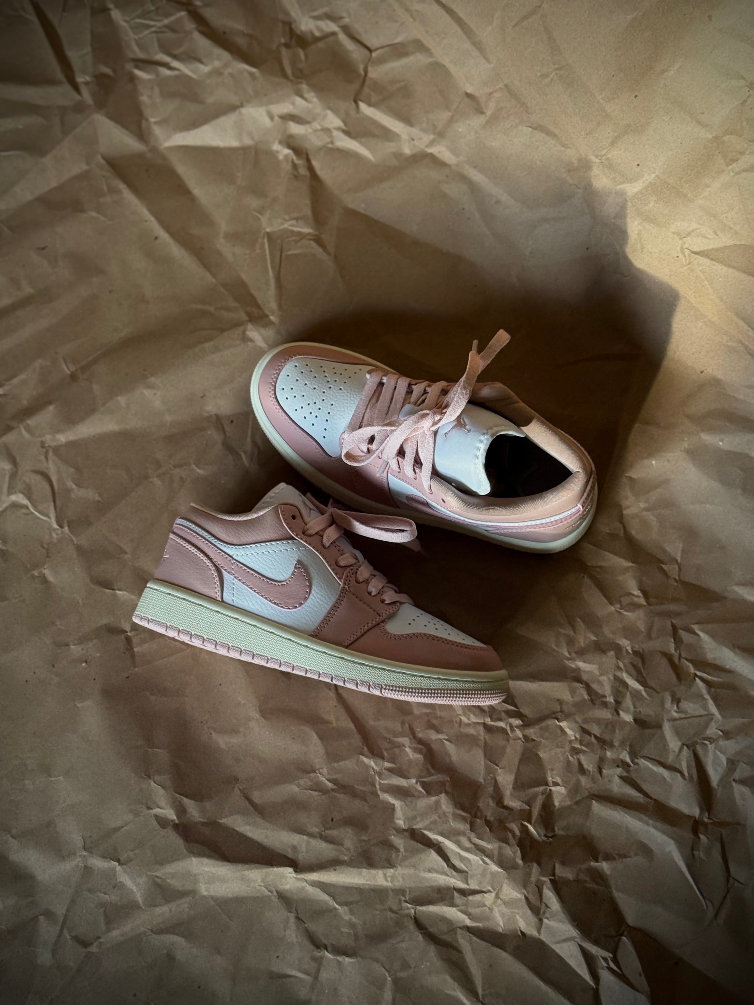 Jordan 1 Low Pink