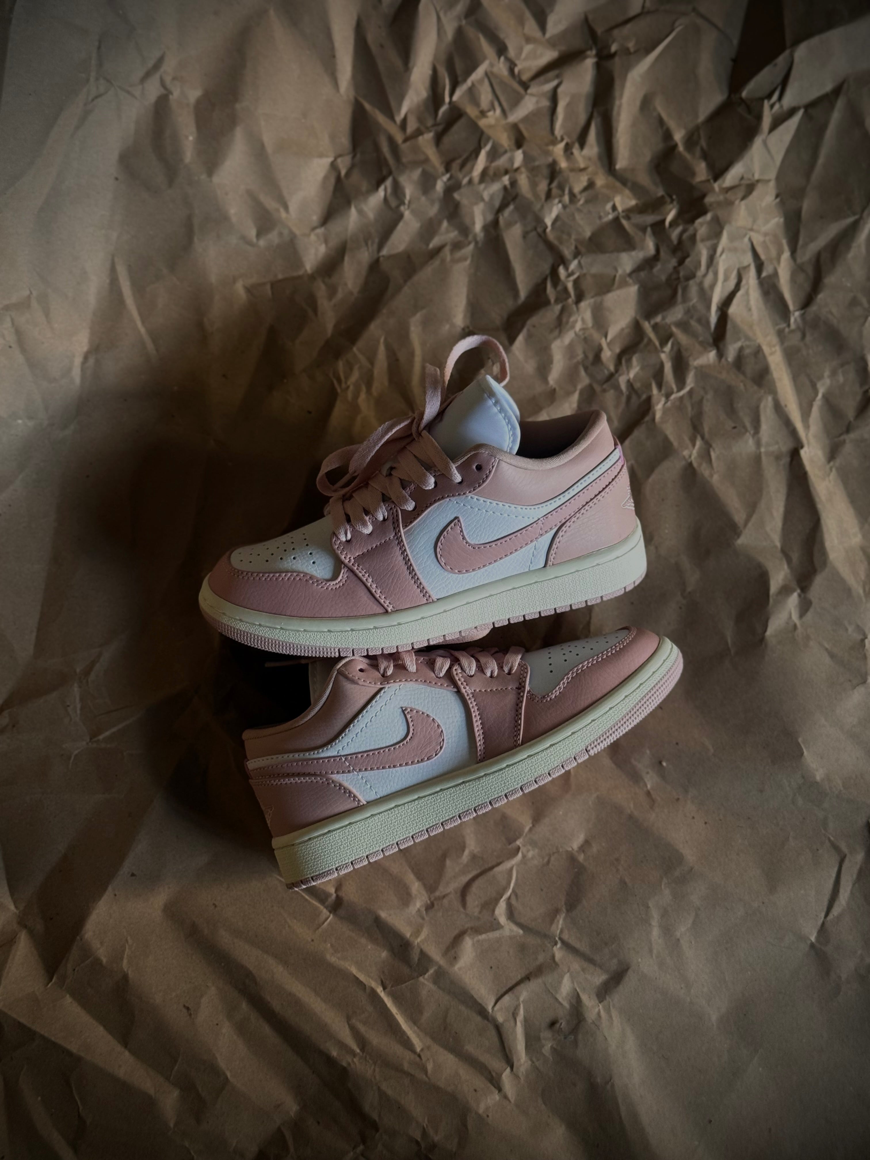Jordan 1 Low Pink