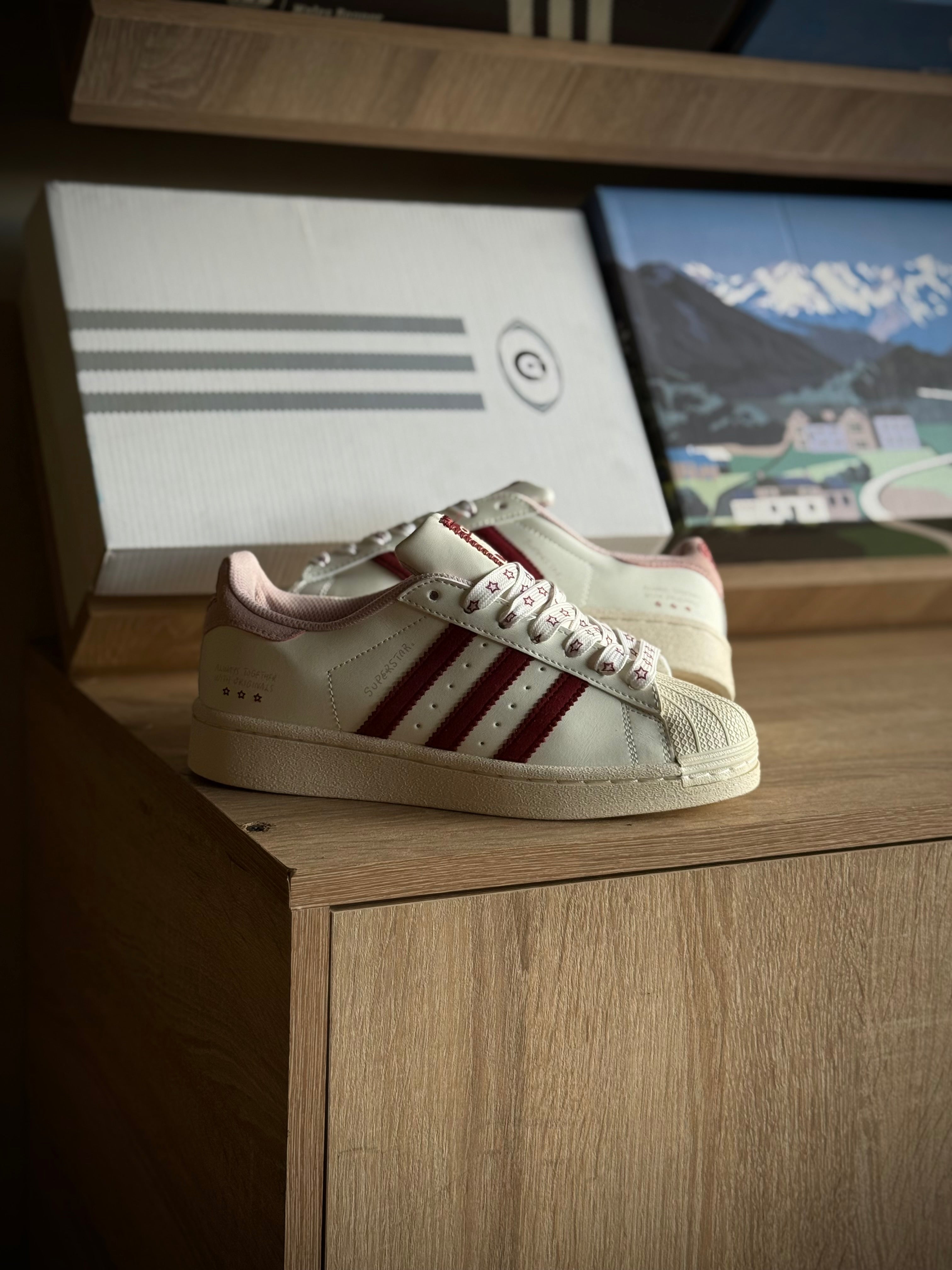 Adidas Superstar San Valentin