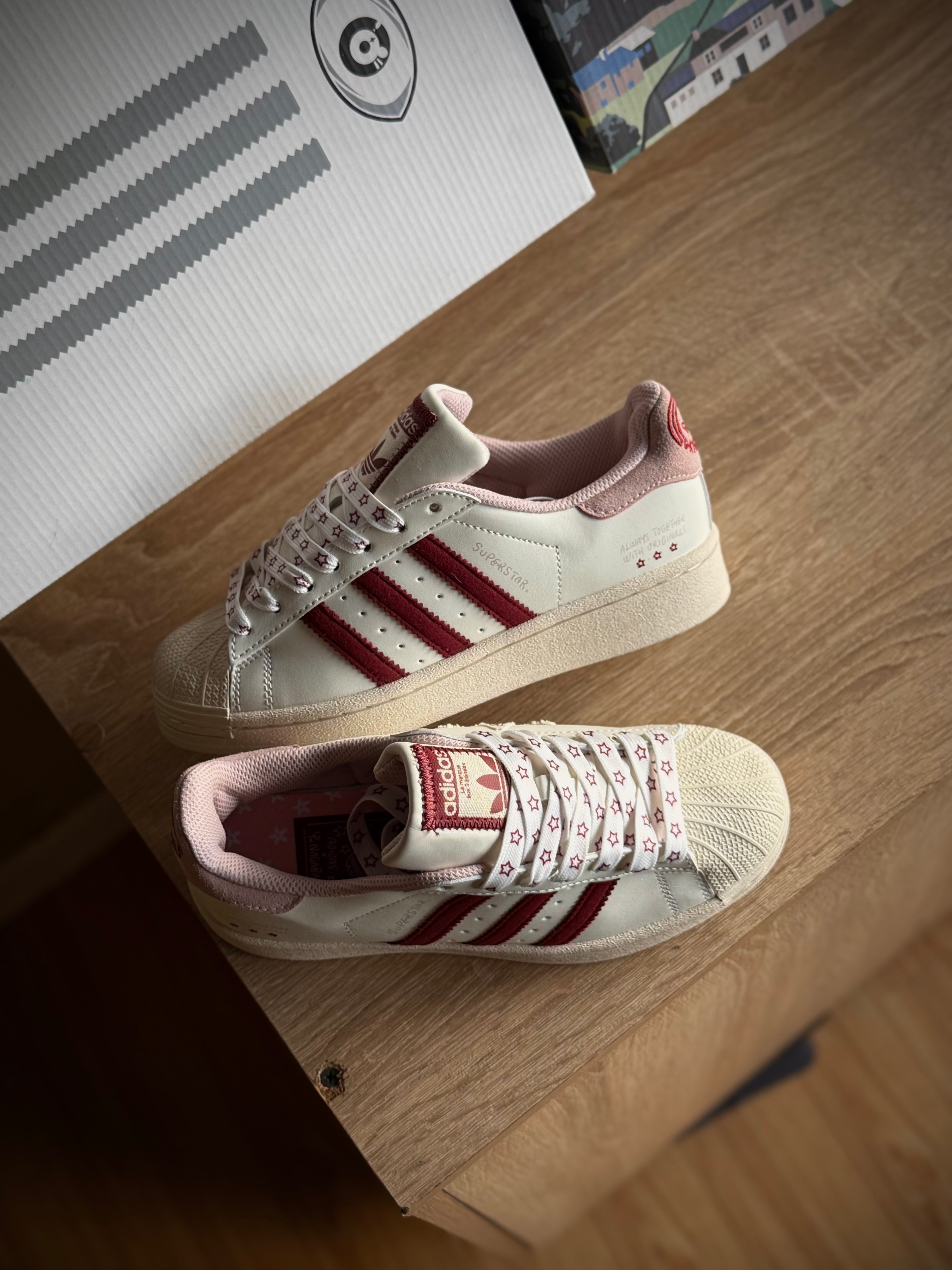 Adidas Superstar San Valentin