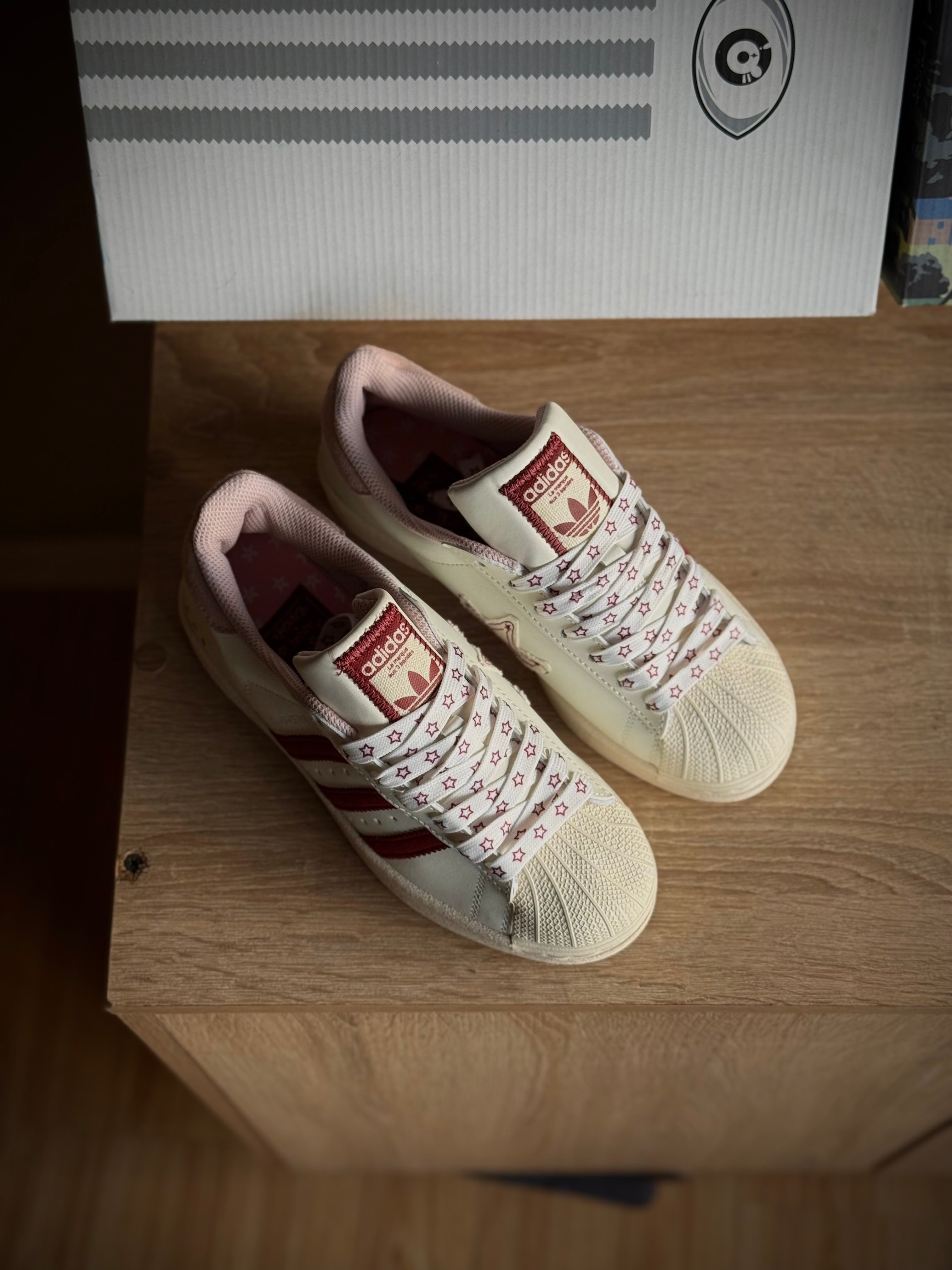 Adidas Superstar San Valentin