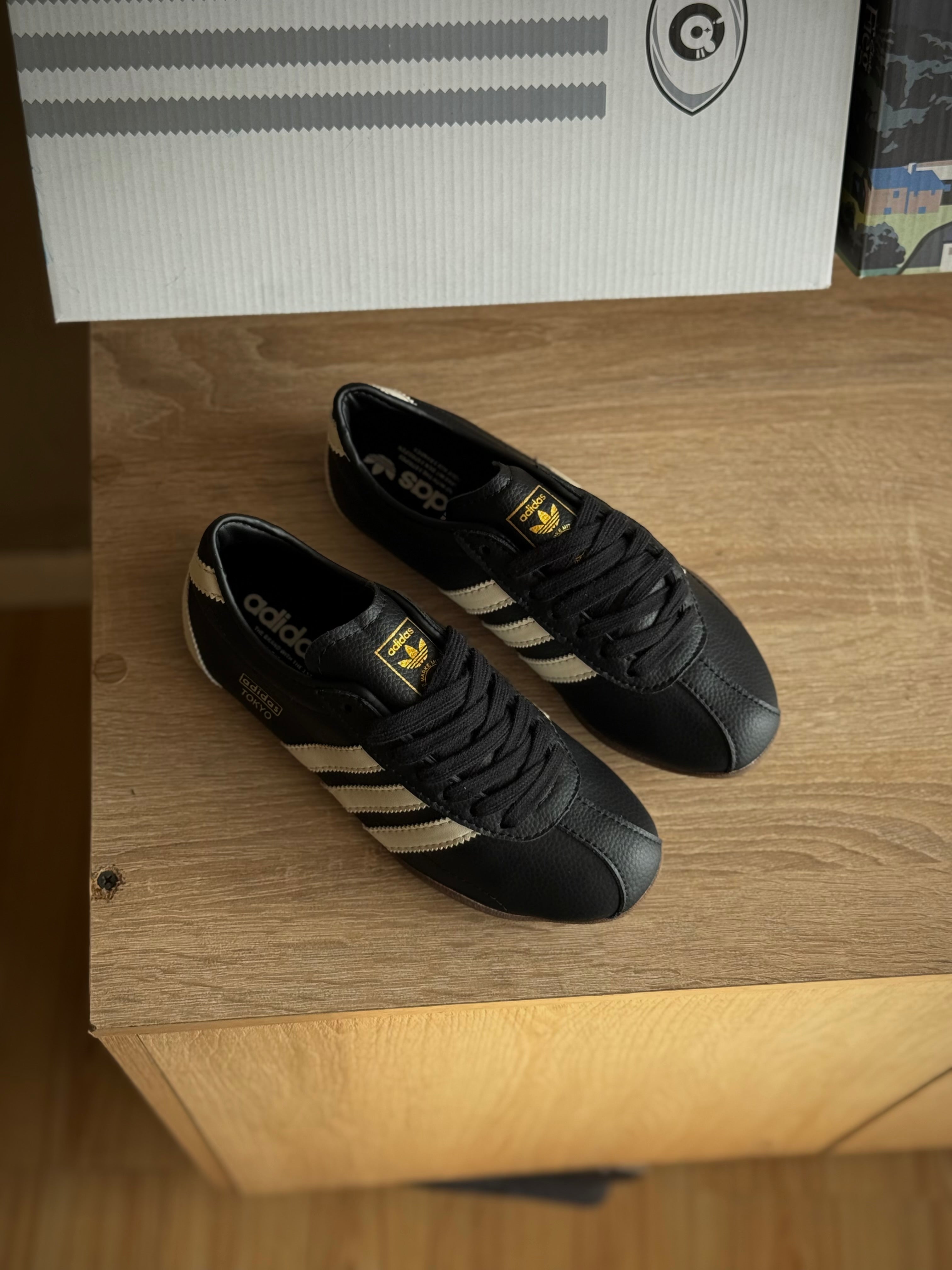 Adidas Tokio
