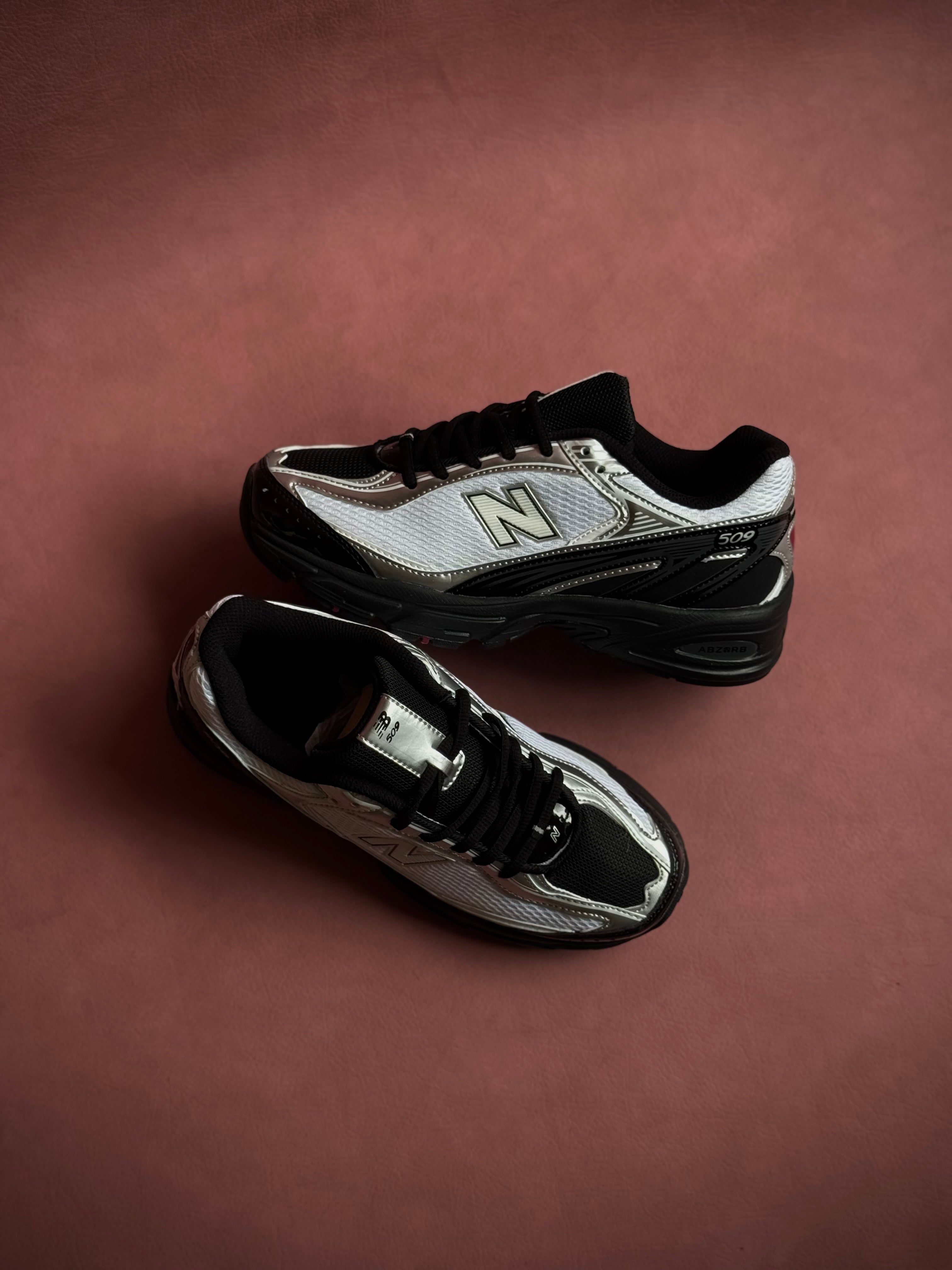 New Balance 509