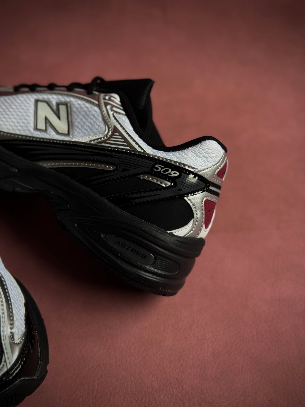 New Balance 509