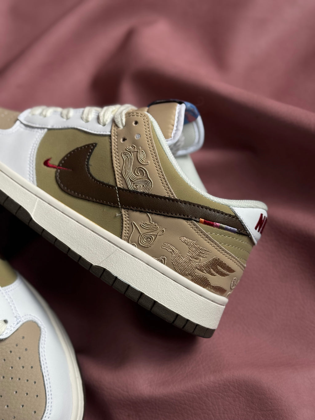 Nike Dunk LNY (Lunar New Year)