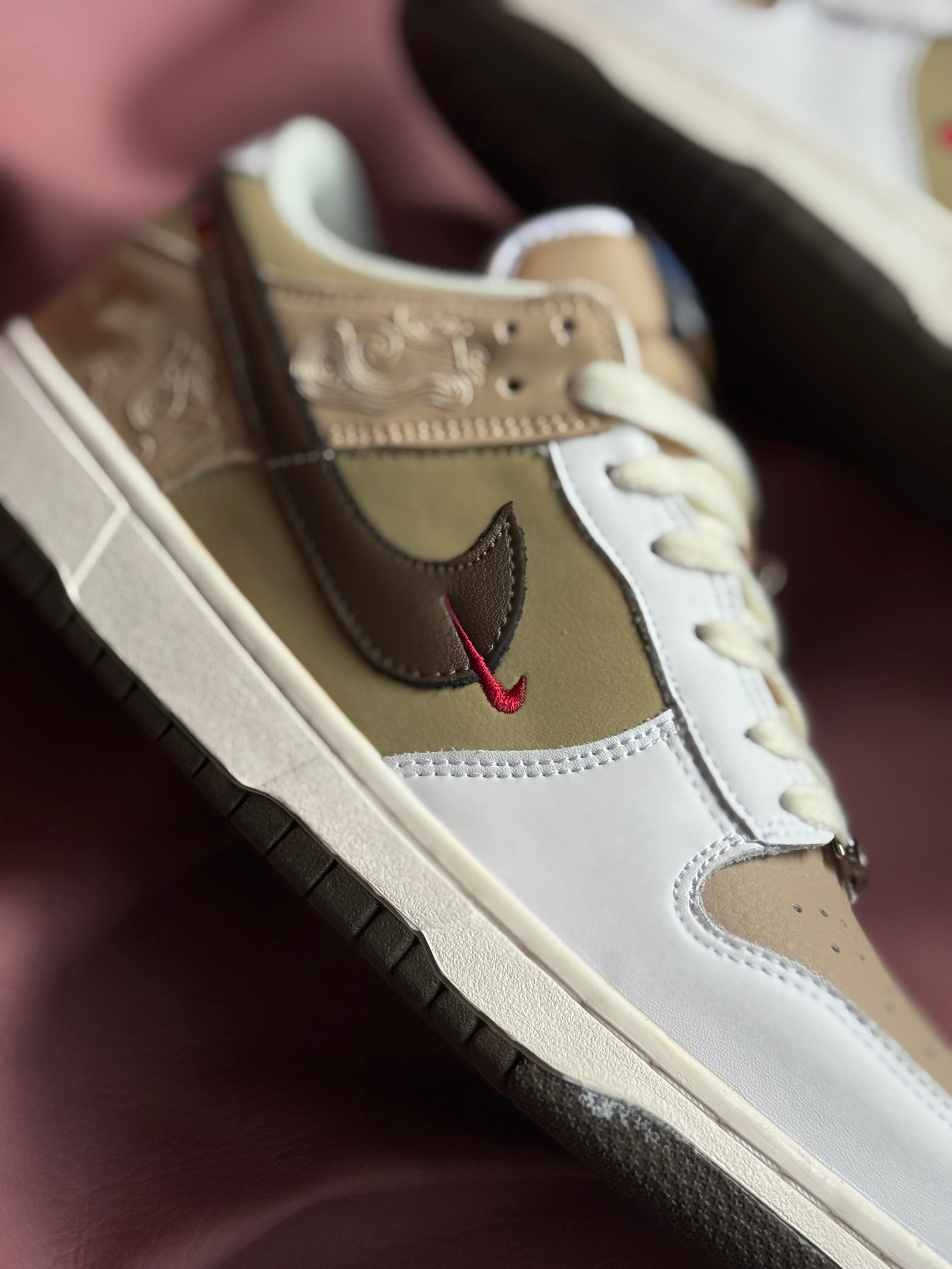 Nike Dunk LNY (Lunar New Year)