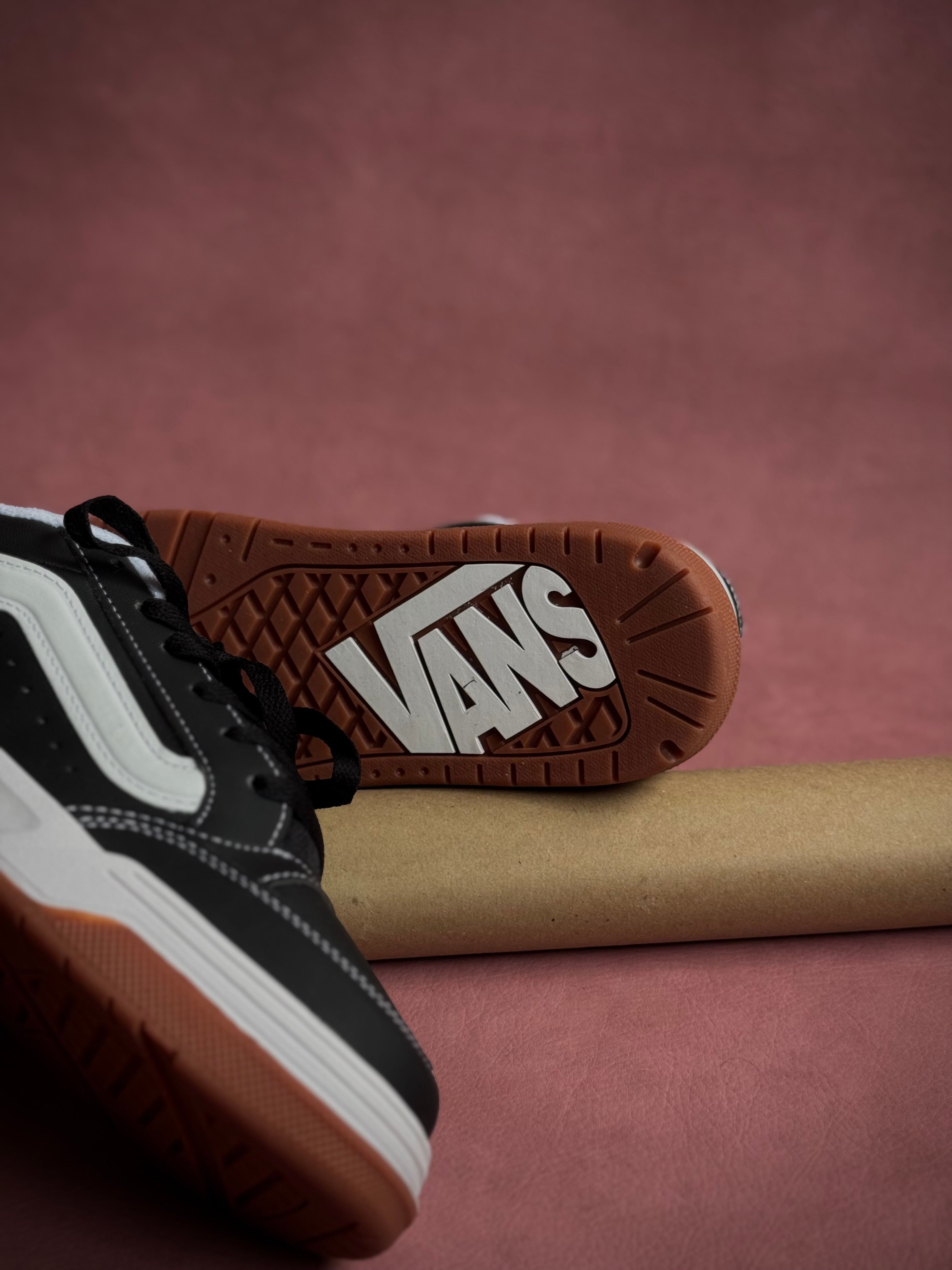 Vans Hylane Black Leather