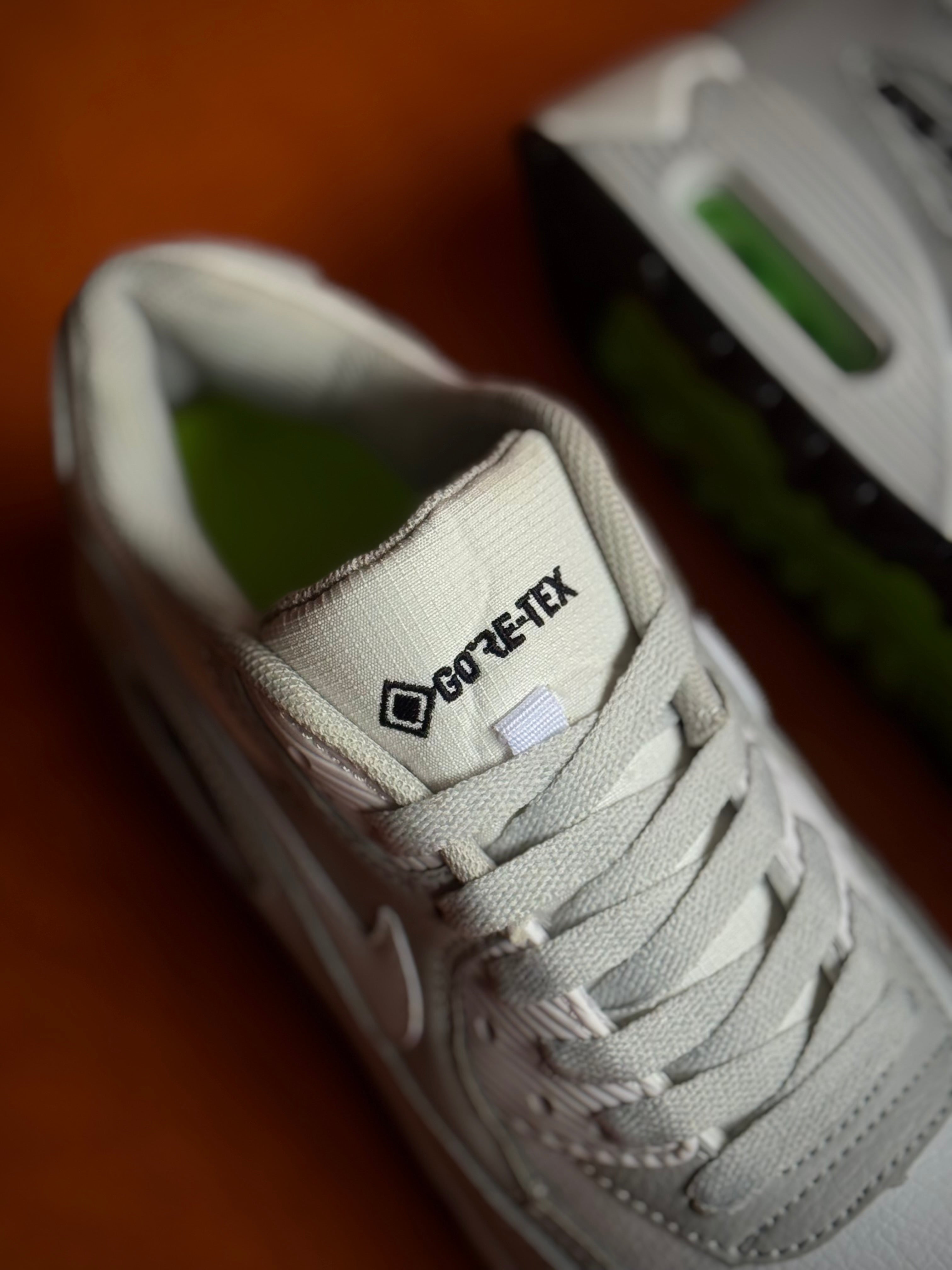 Nike Air Max 90 GORE-TEX