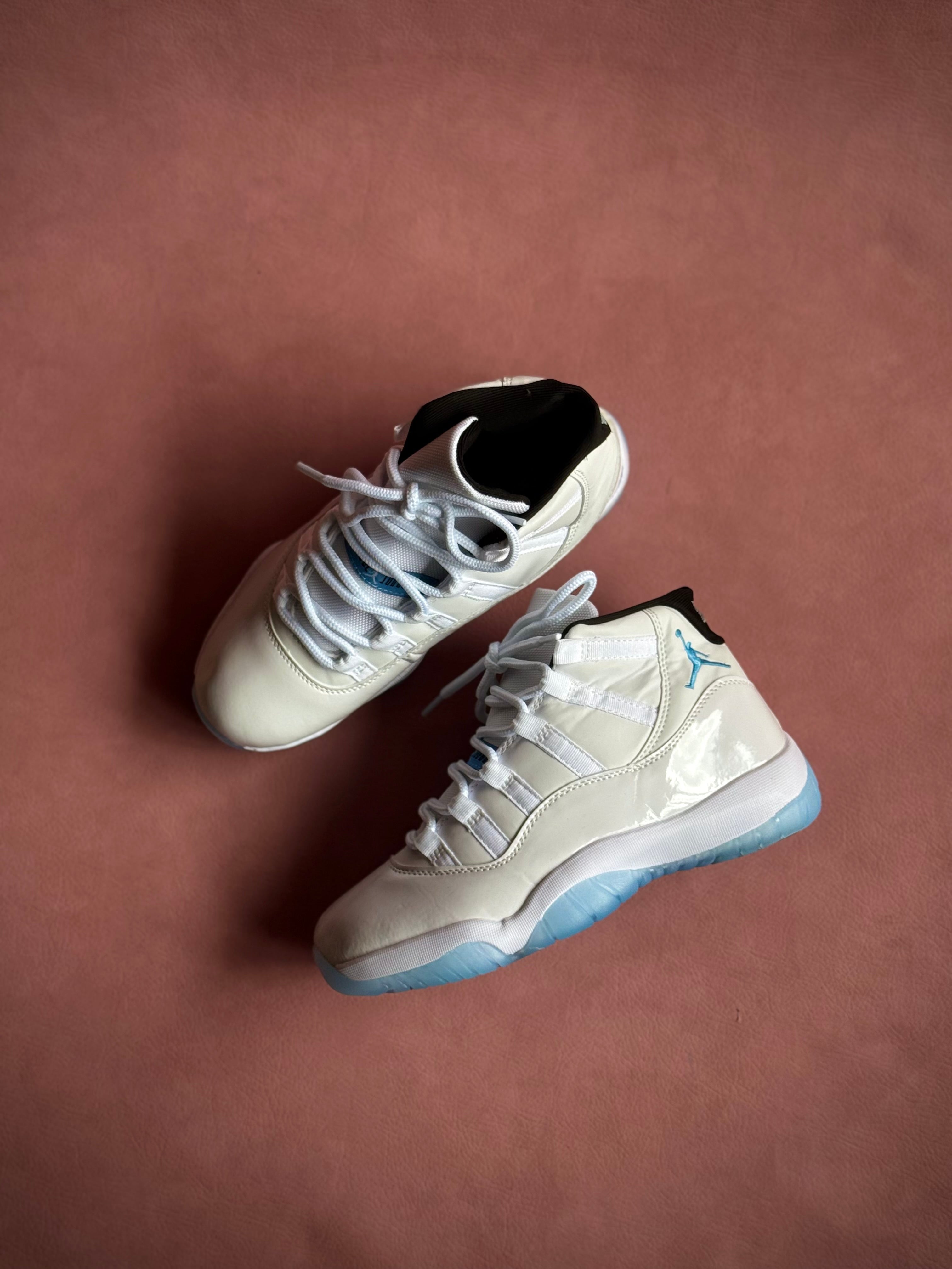 Jordan 11 Retro Legend Blue