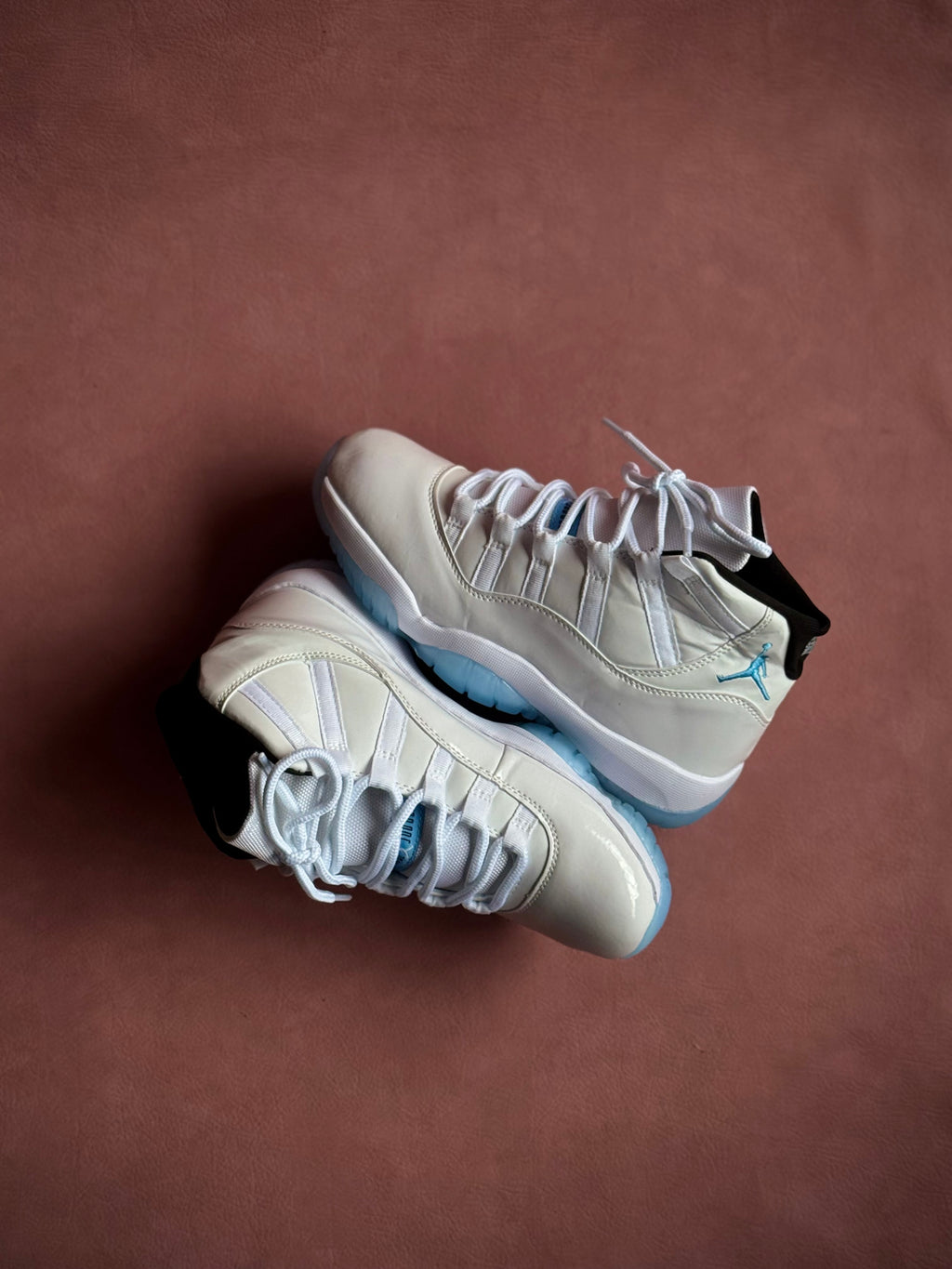 Jordan 11 Retro Legend Blue