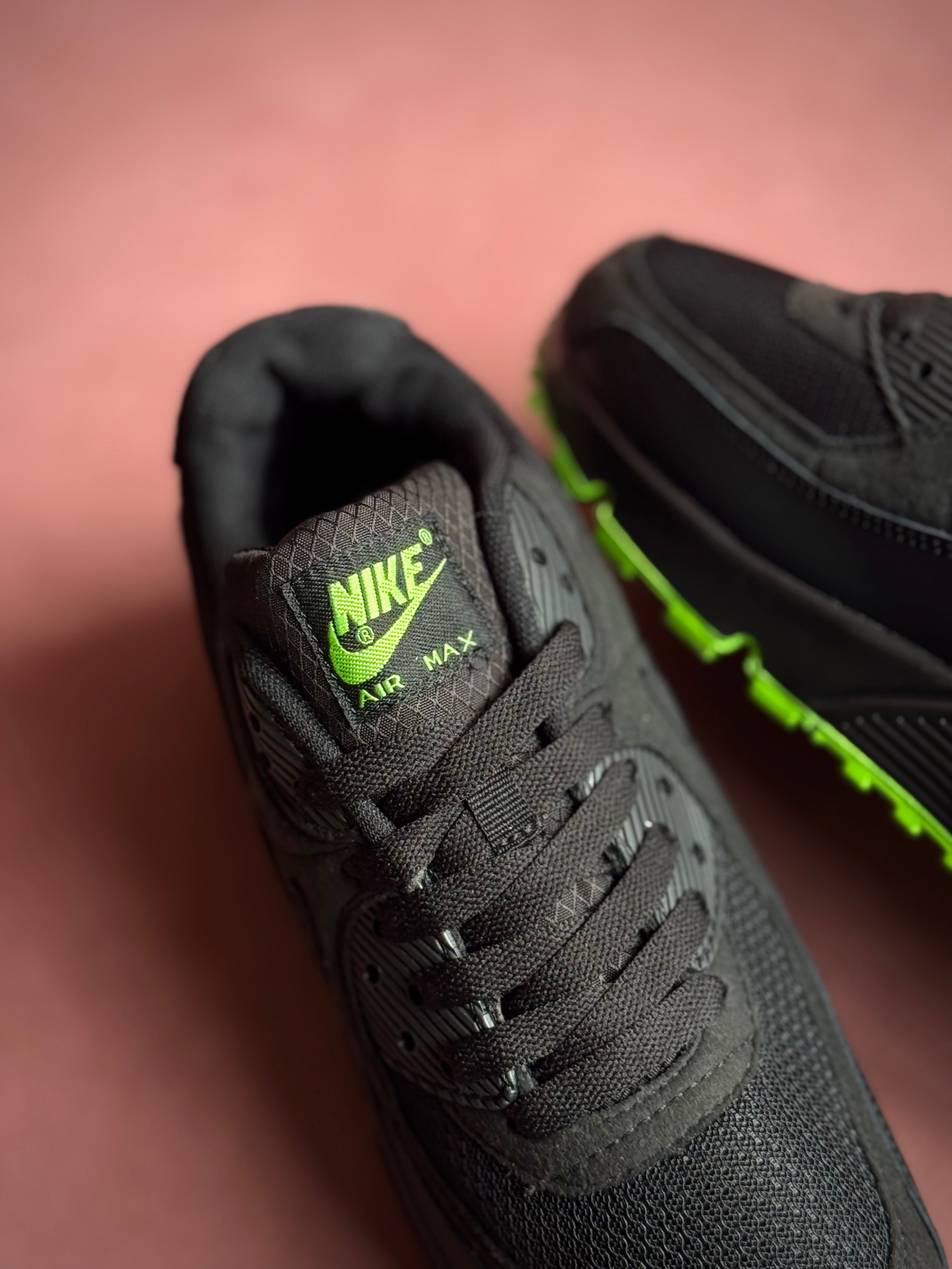 Nike Air Max 90 Black Chlorophyll