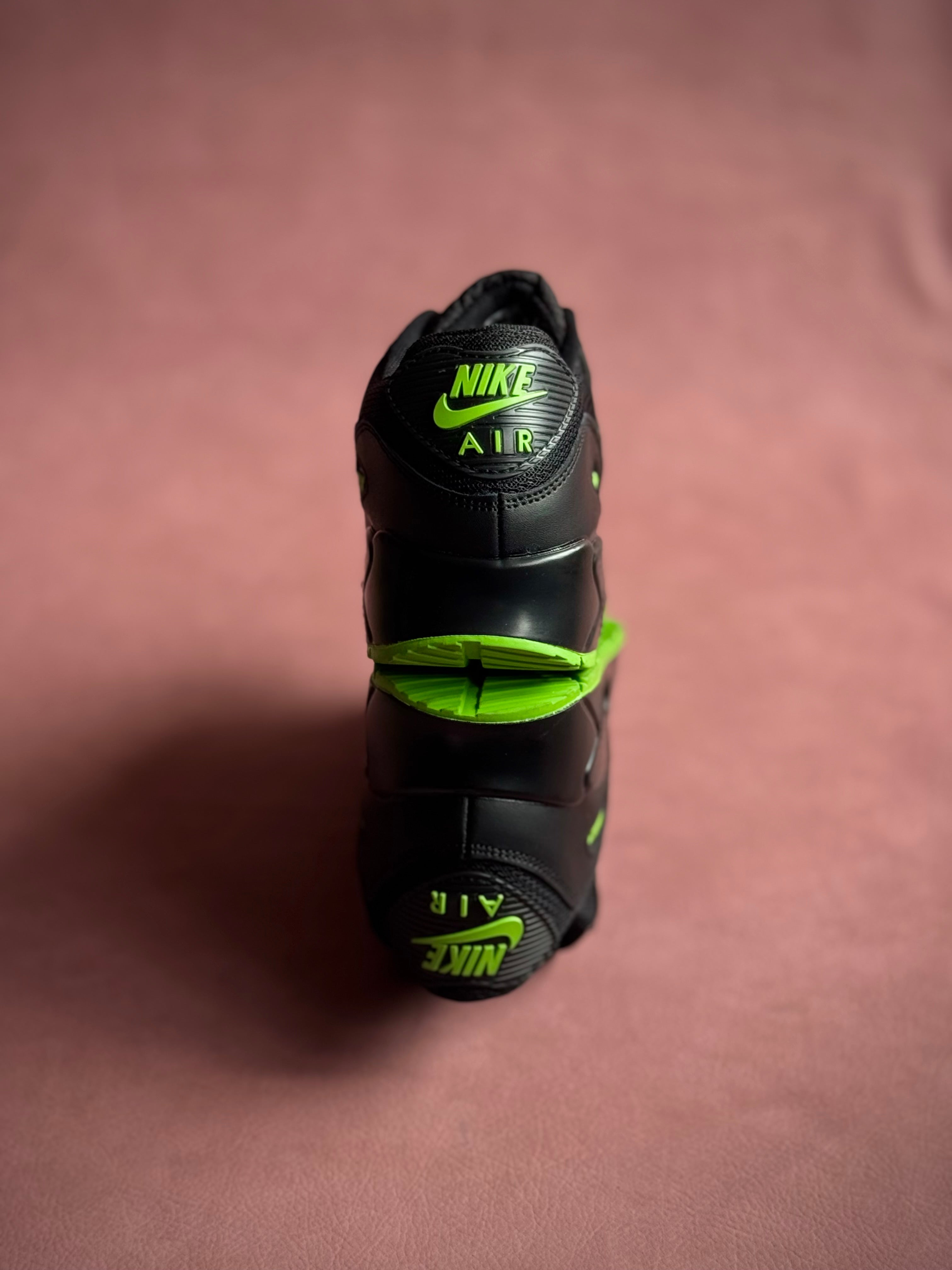 Nike Air Max 90 Black Chlorophyll