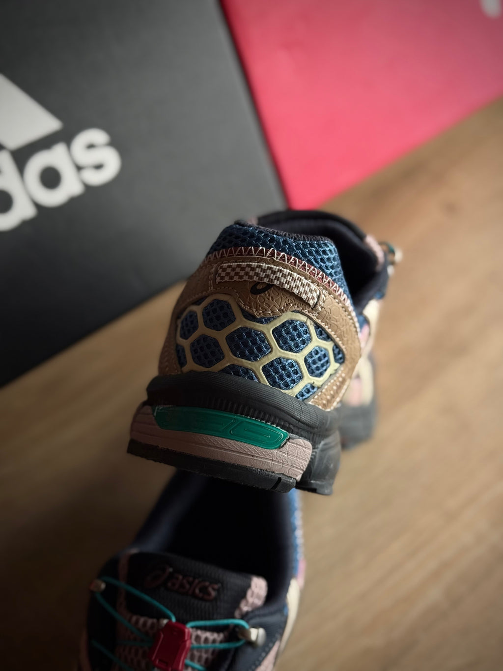 Asics Gel-Kahana 8 FL Brown Blue