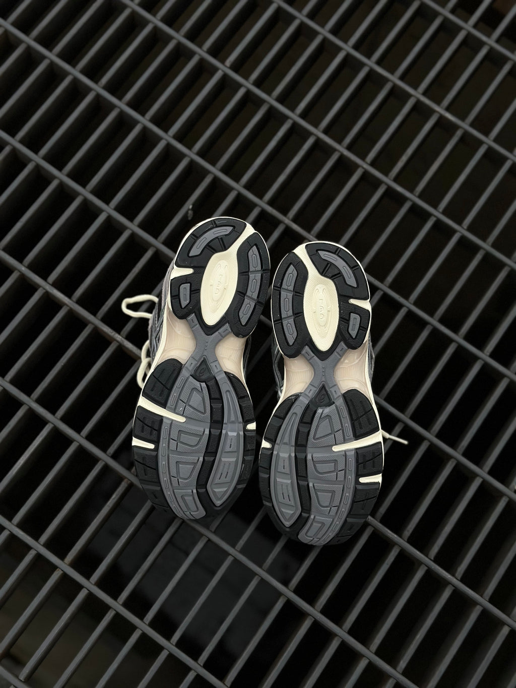 Asics Gel 1130 Carbon Black