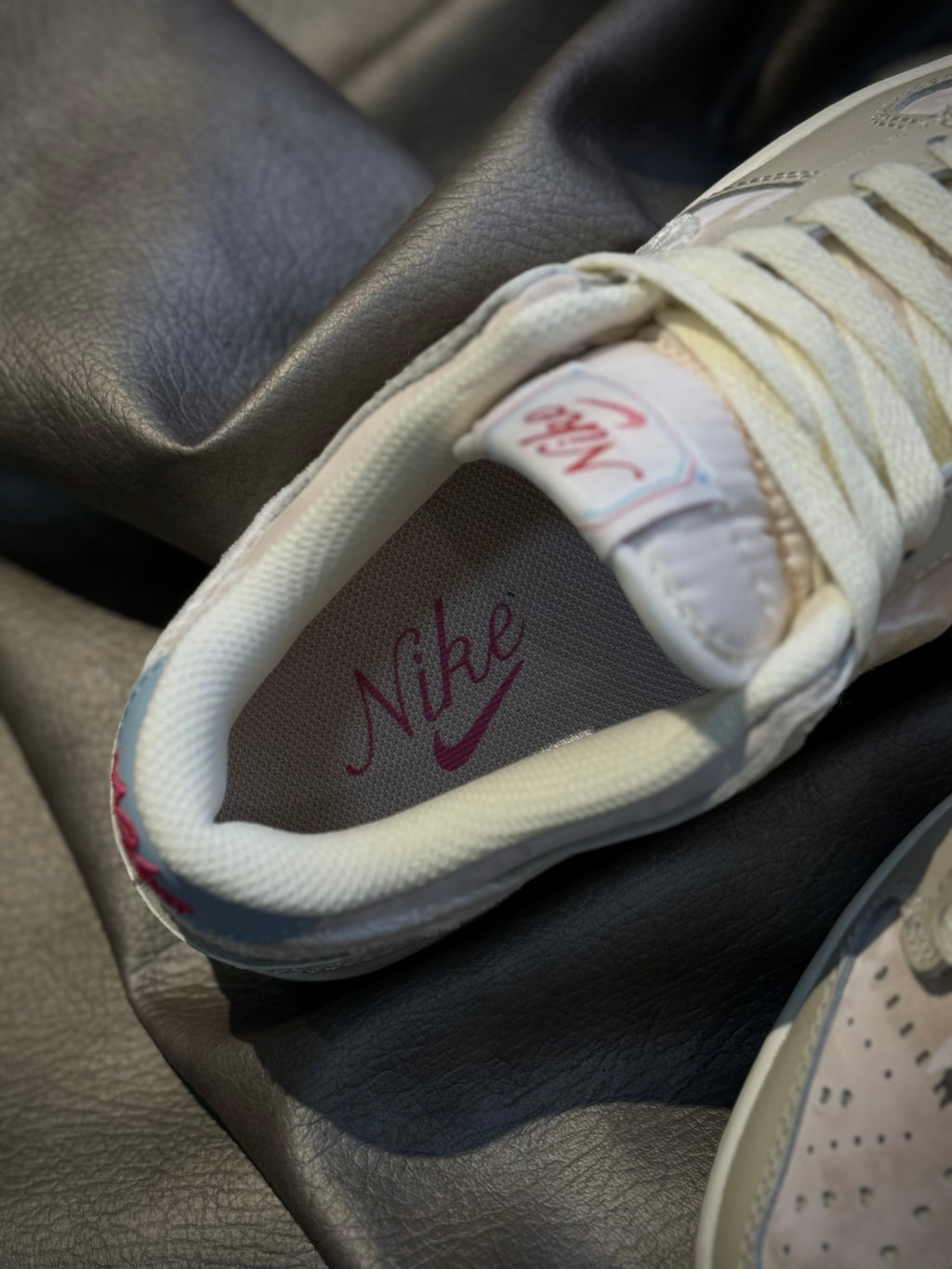 Nike Dunk Low Valentine's Day