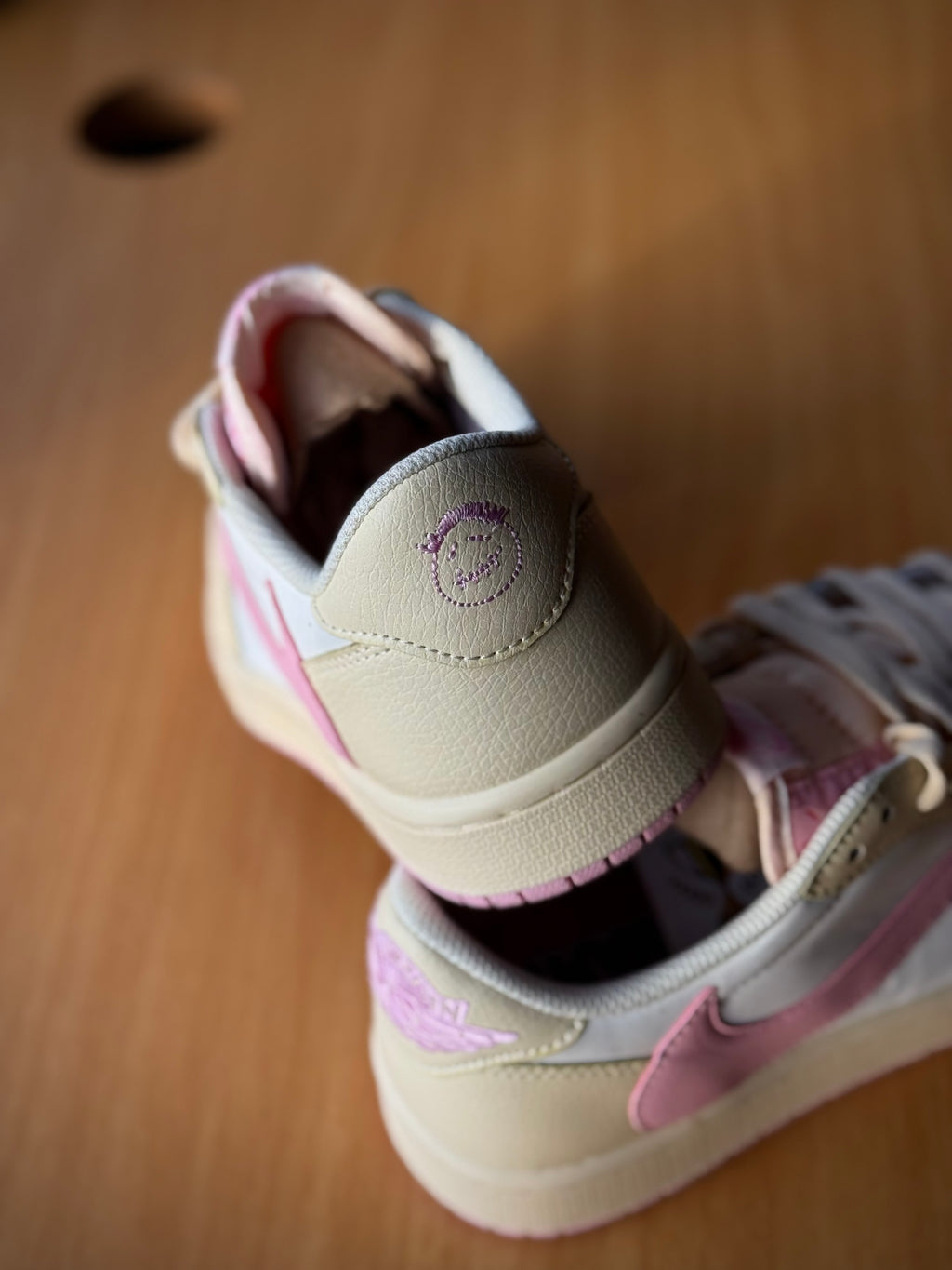 Jordan 1 Travis Scott Shy Pink