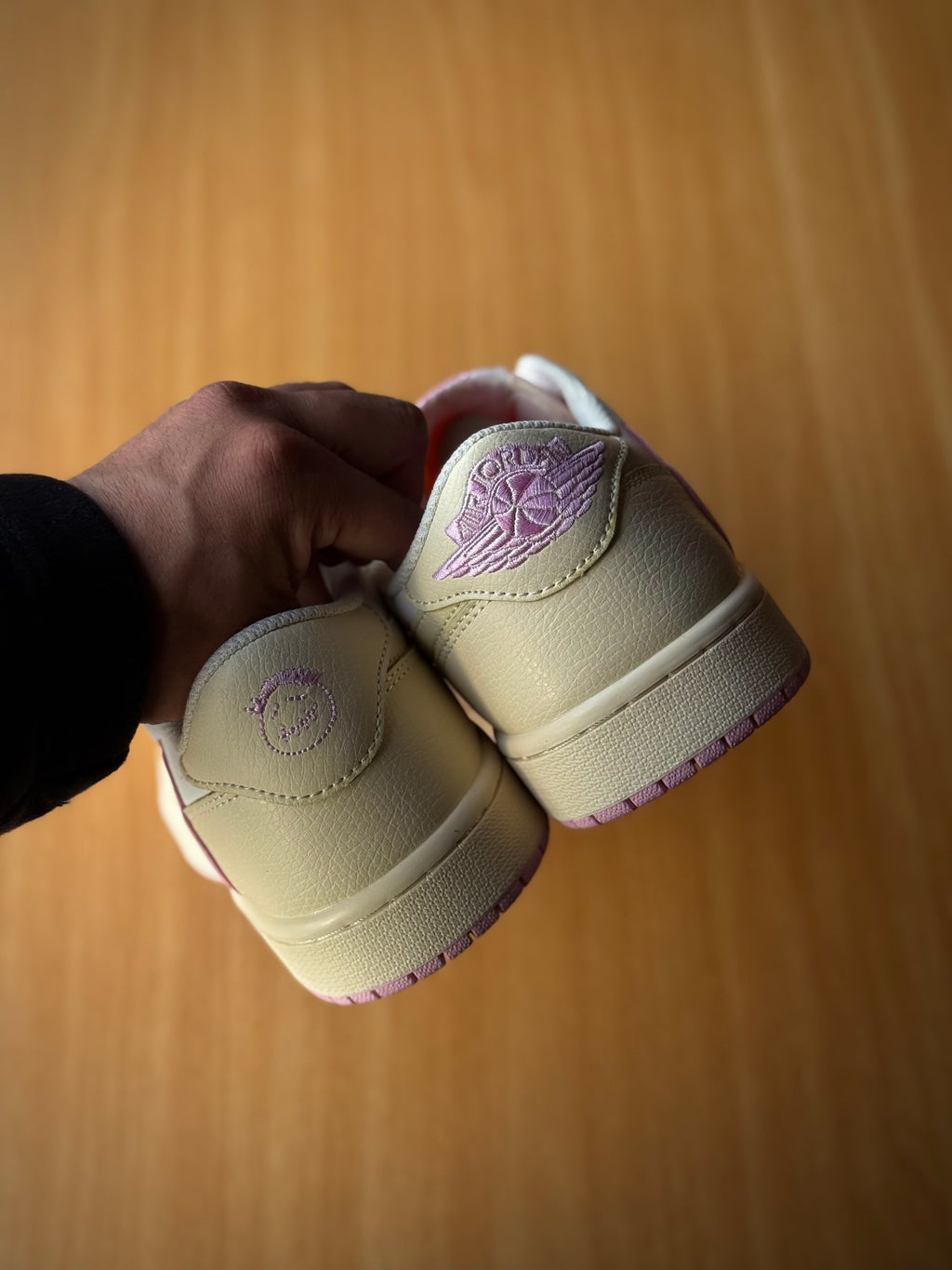 Jordan 1 Travis Scott Shy Pink
