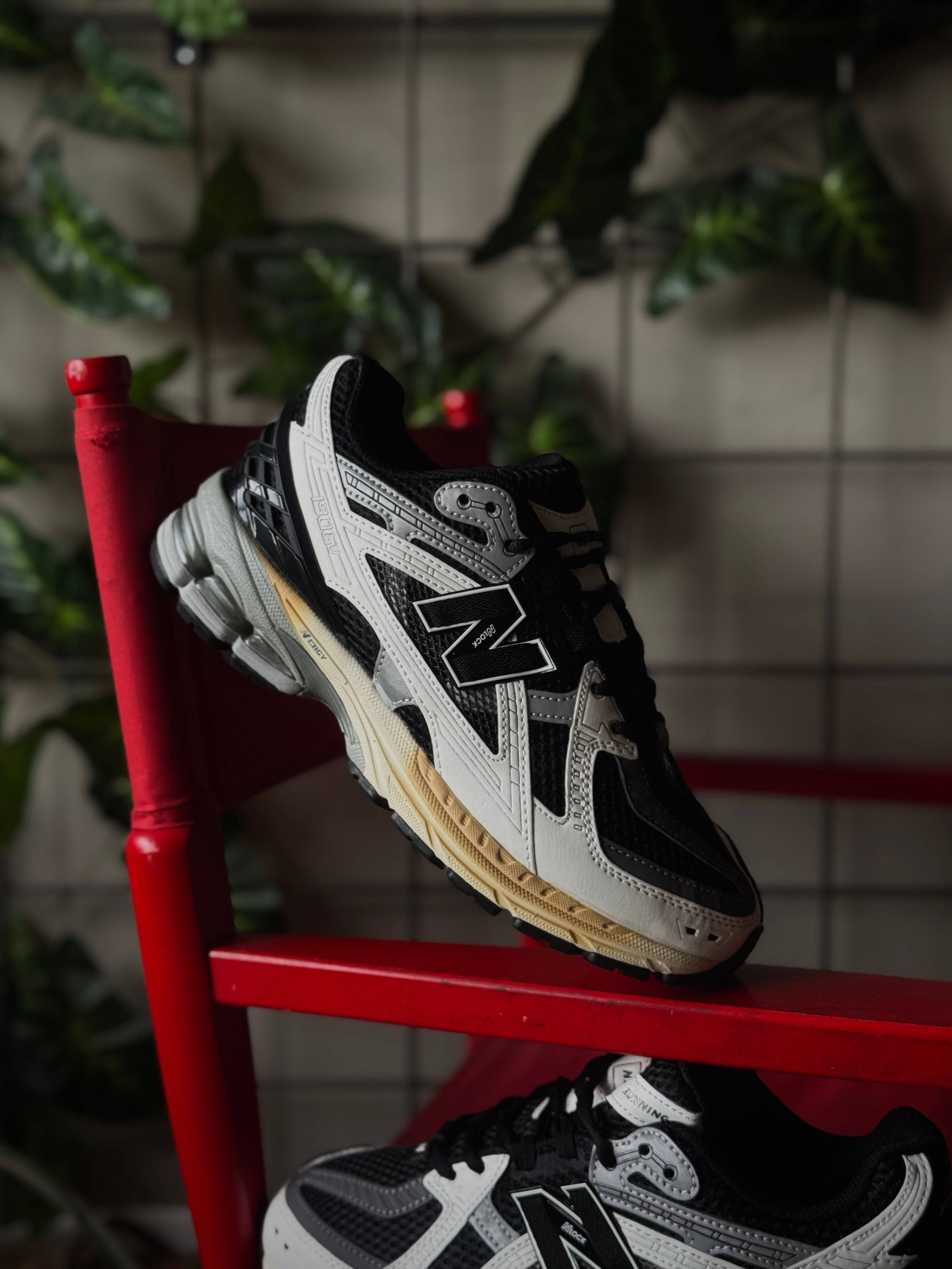New Balance 1906U Black Sea Salt