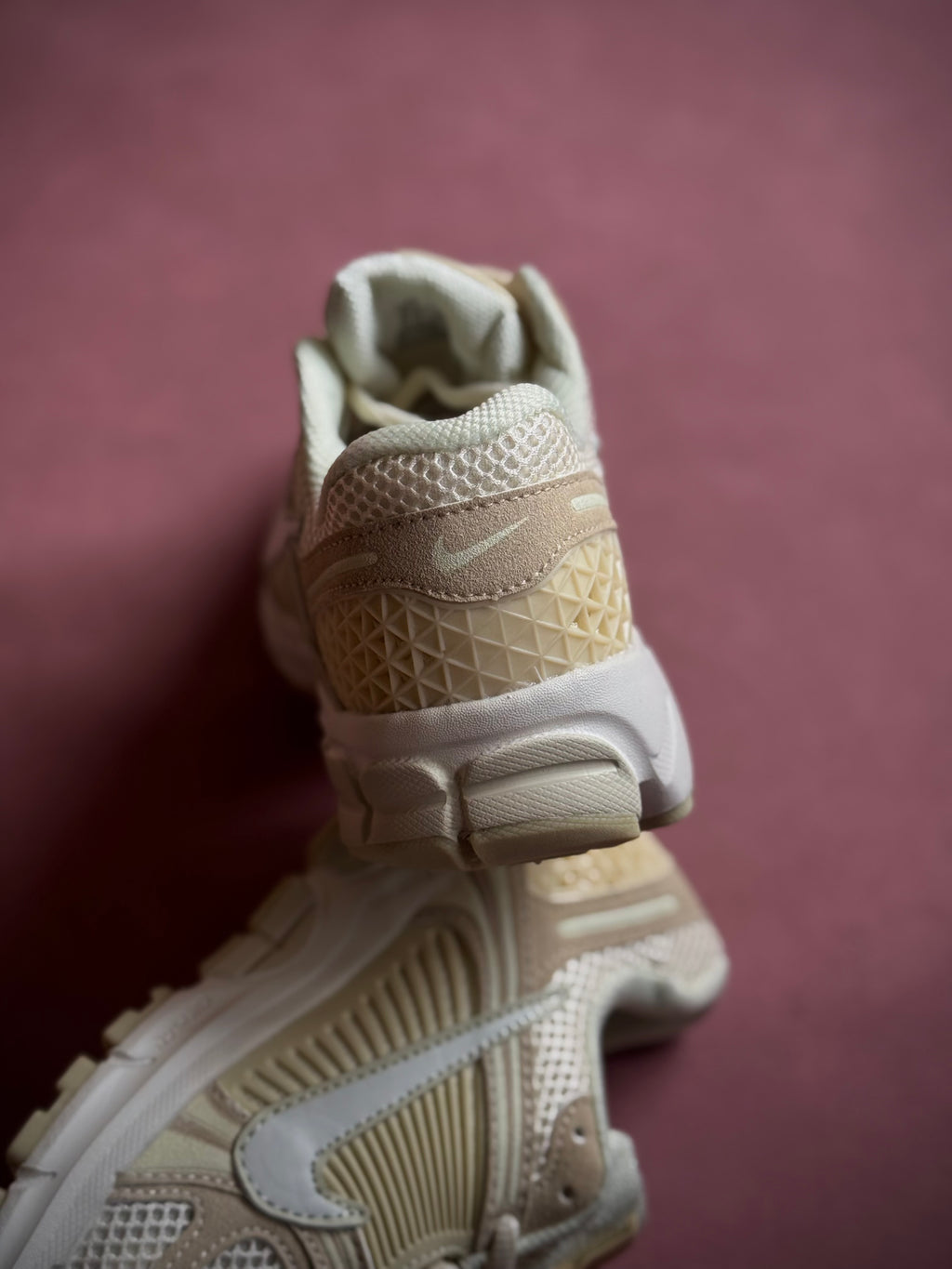 Nike Zoom Vomero 5 Beige