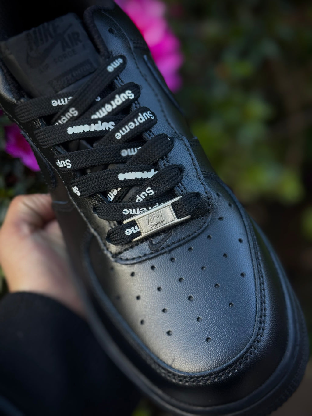 Air Force One Low Black x Supreme