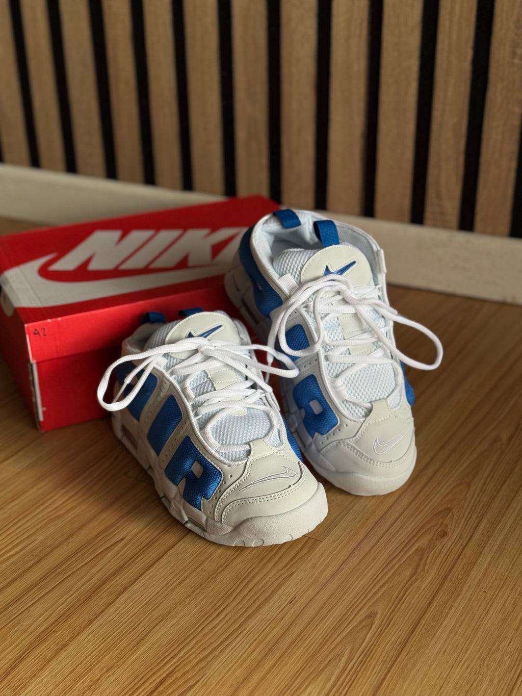 Nike More Uptempo Low