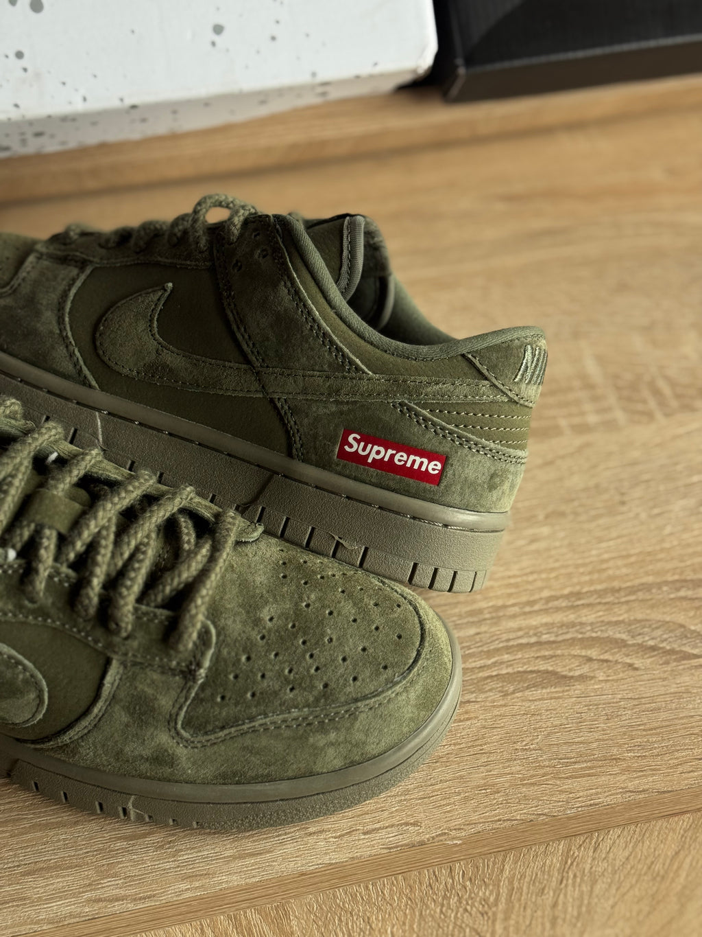 Nike Dunk x Supreme