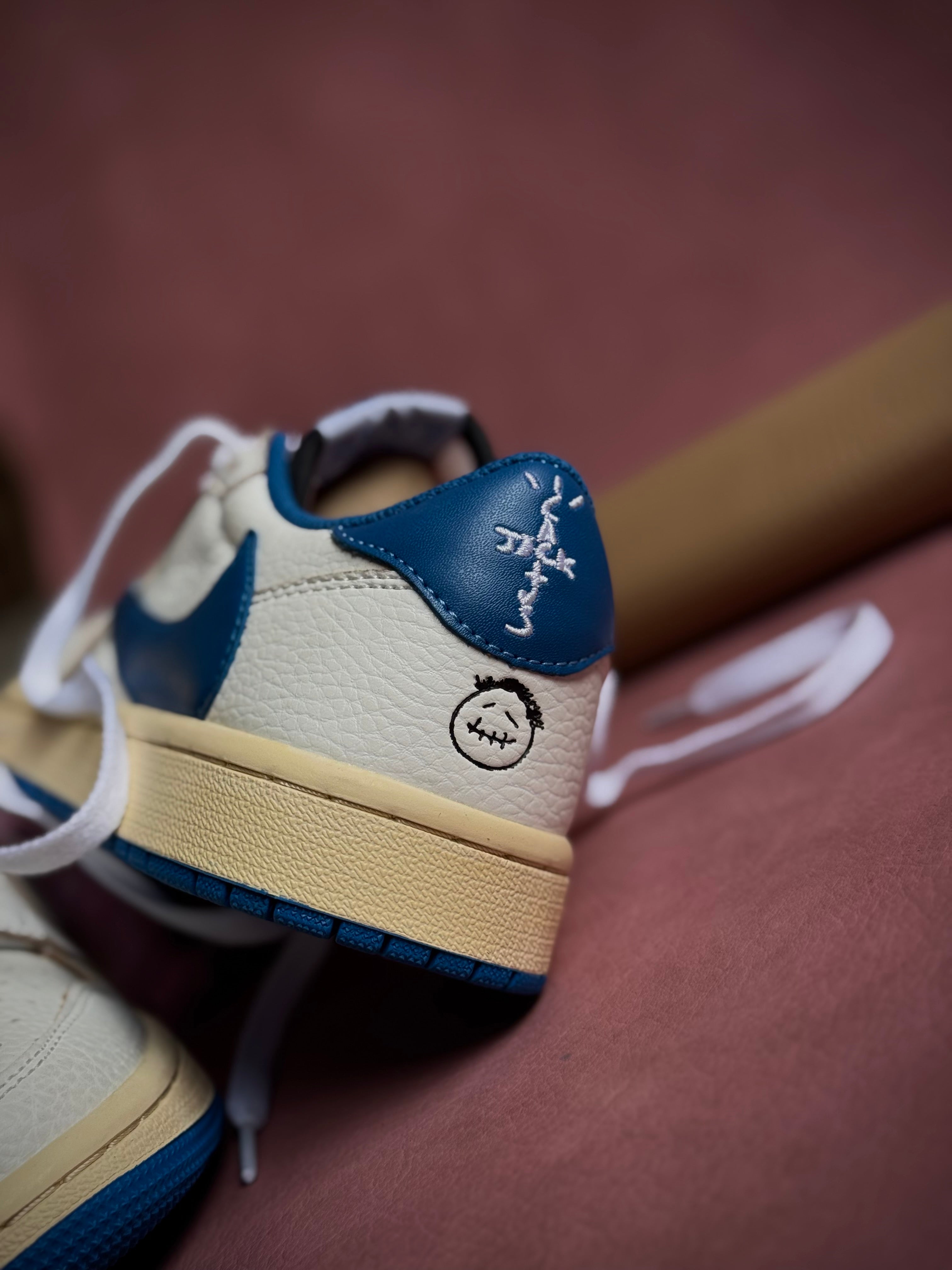 Jordan 1 x Travis Scott x Fragment