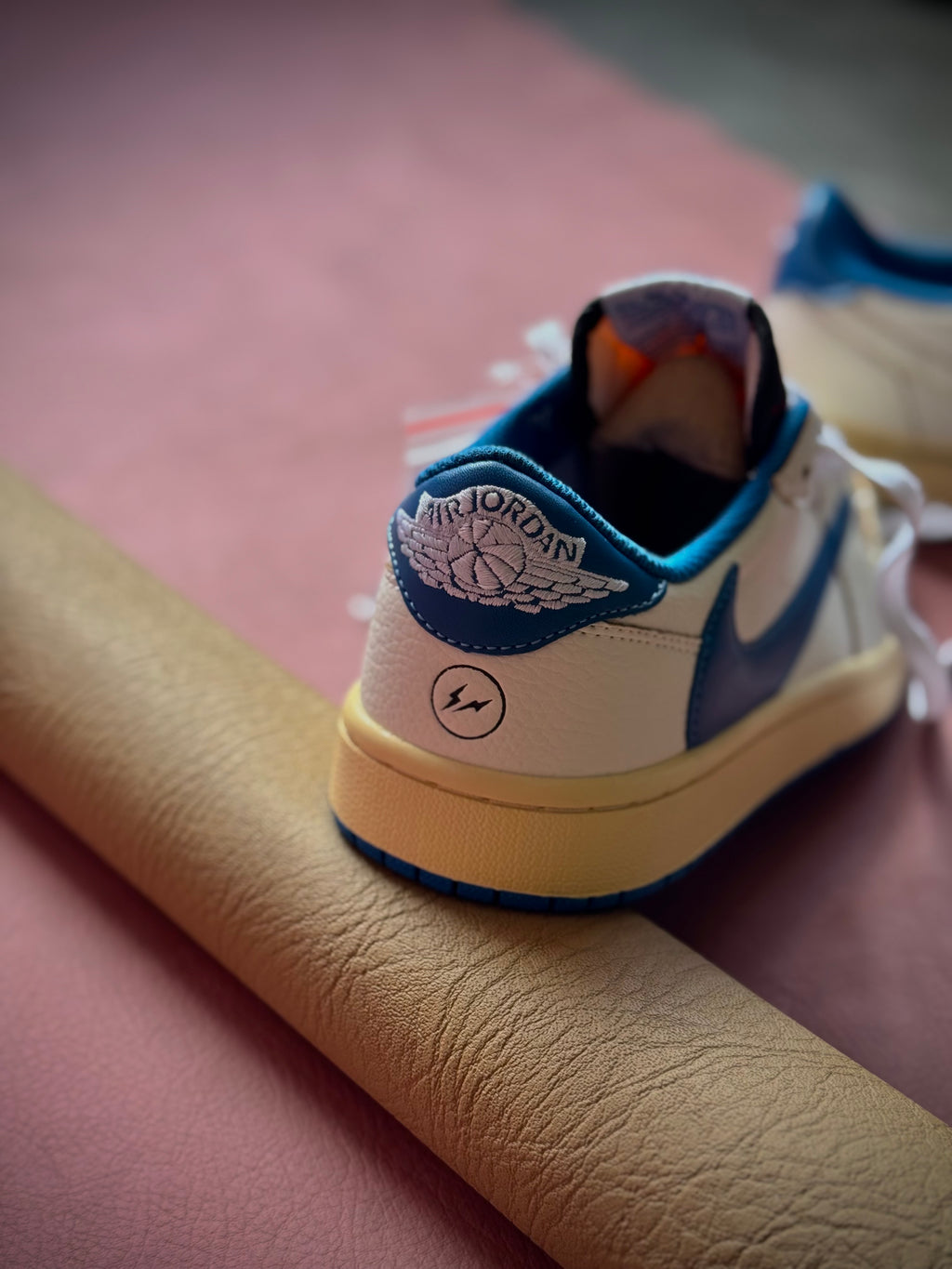 Jordan 1 x Travis Scott x Fragment