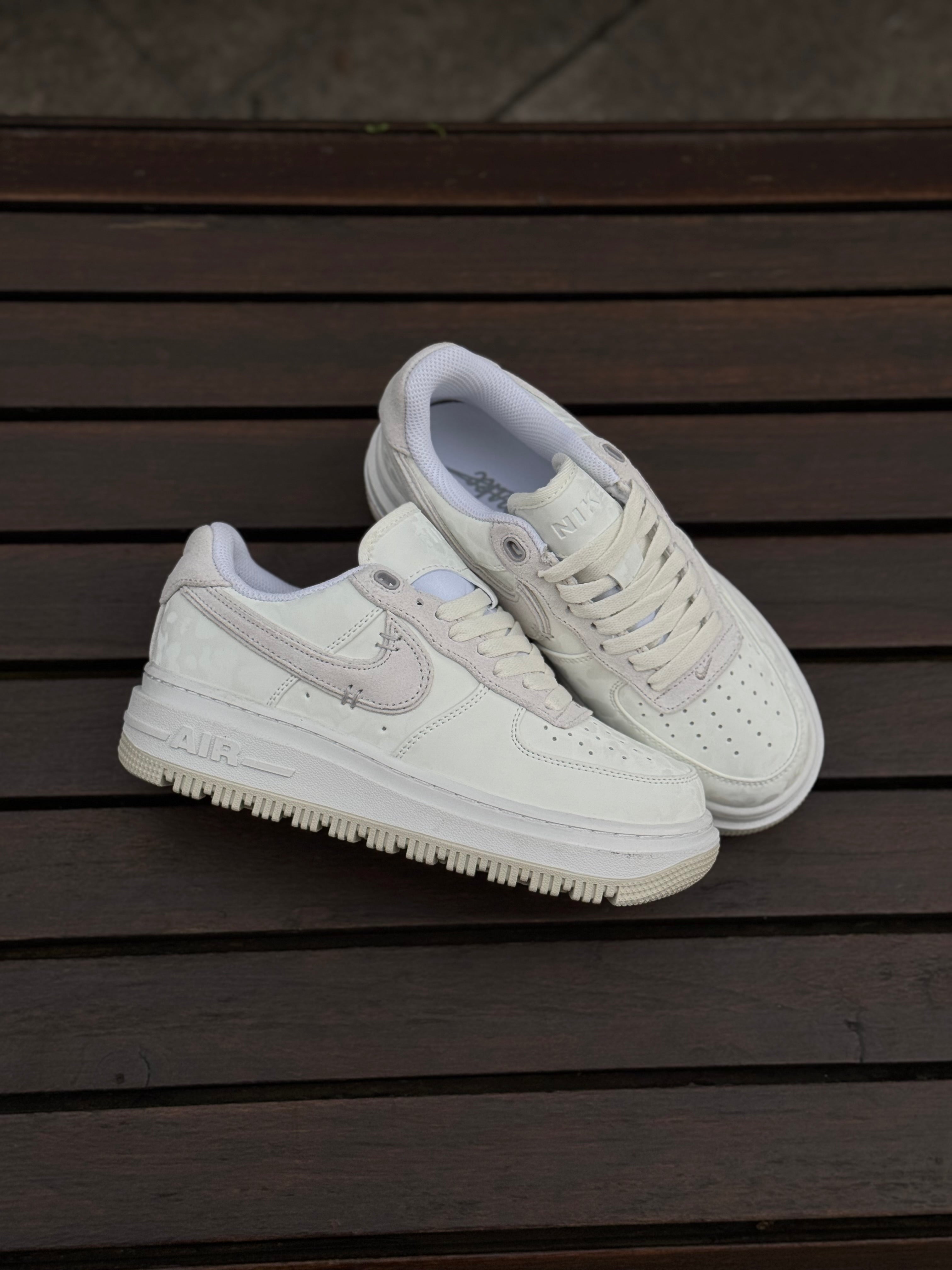 Nike Air Force One Sumit