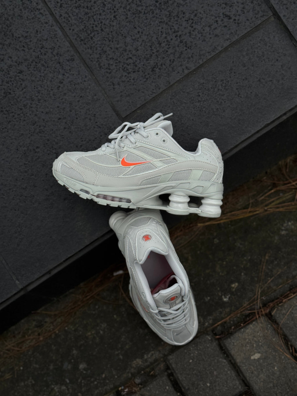 Nike Shox Ride 2 Light Bone and Turf Orange