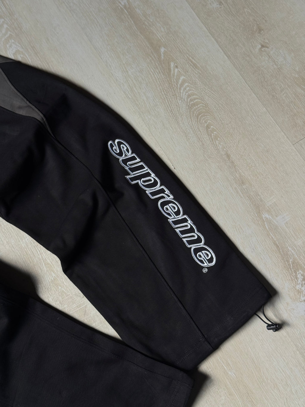 Supreme Division Sweatpant Negro