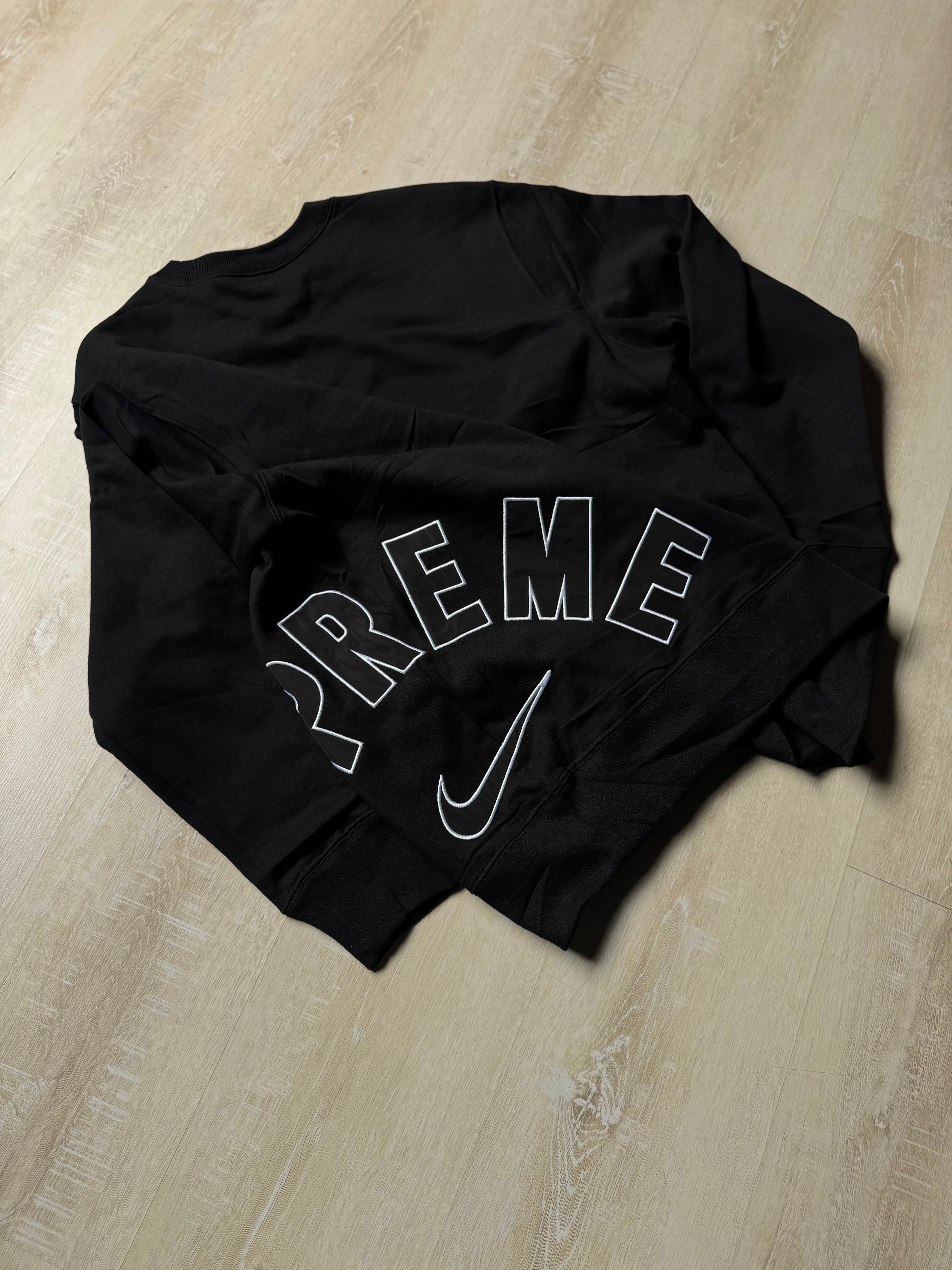 Supreme Nike Arc Crewneck negra