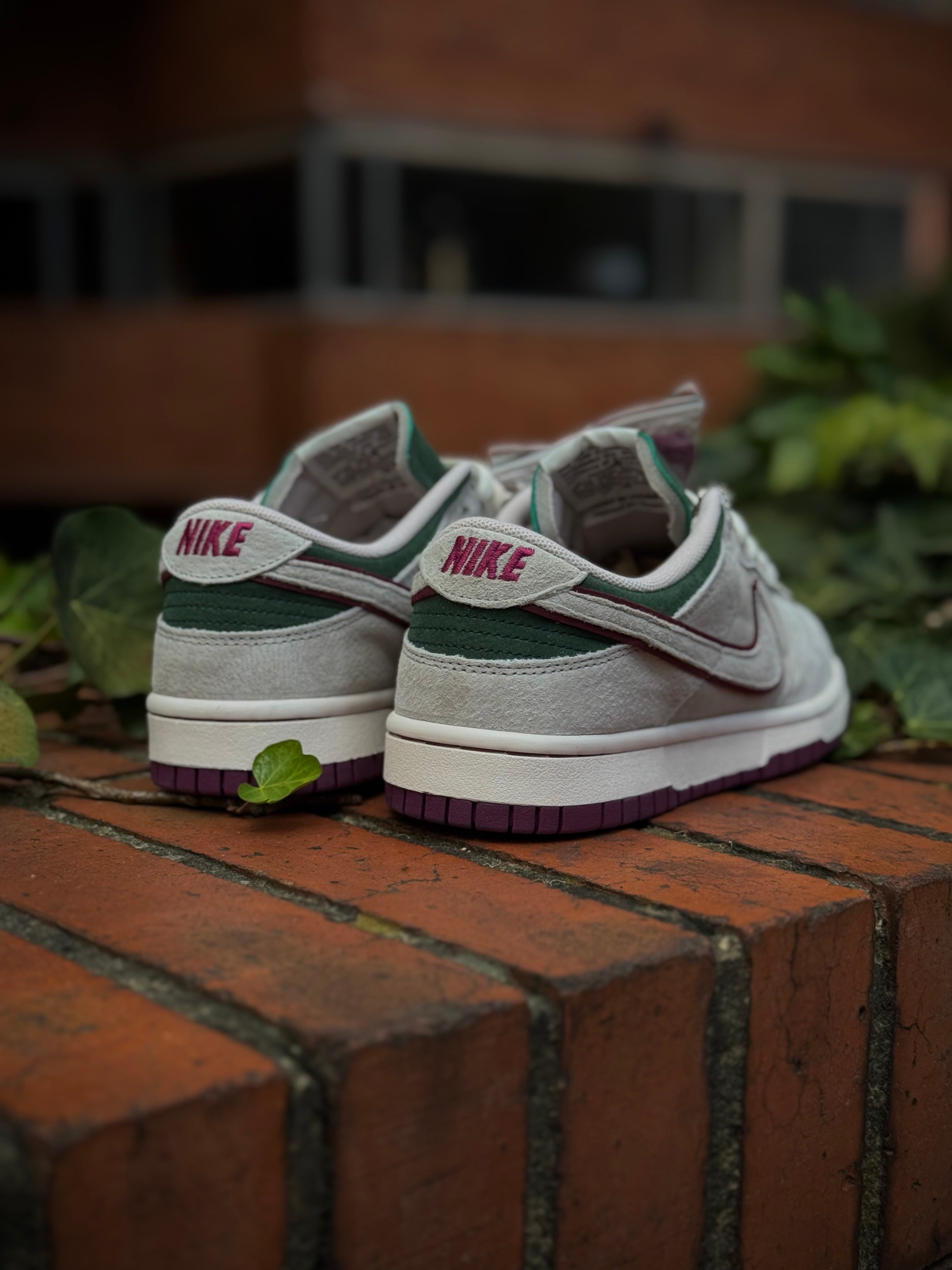 Nike SB Dunk Low Otomo