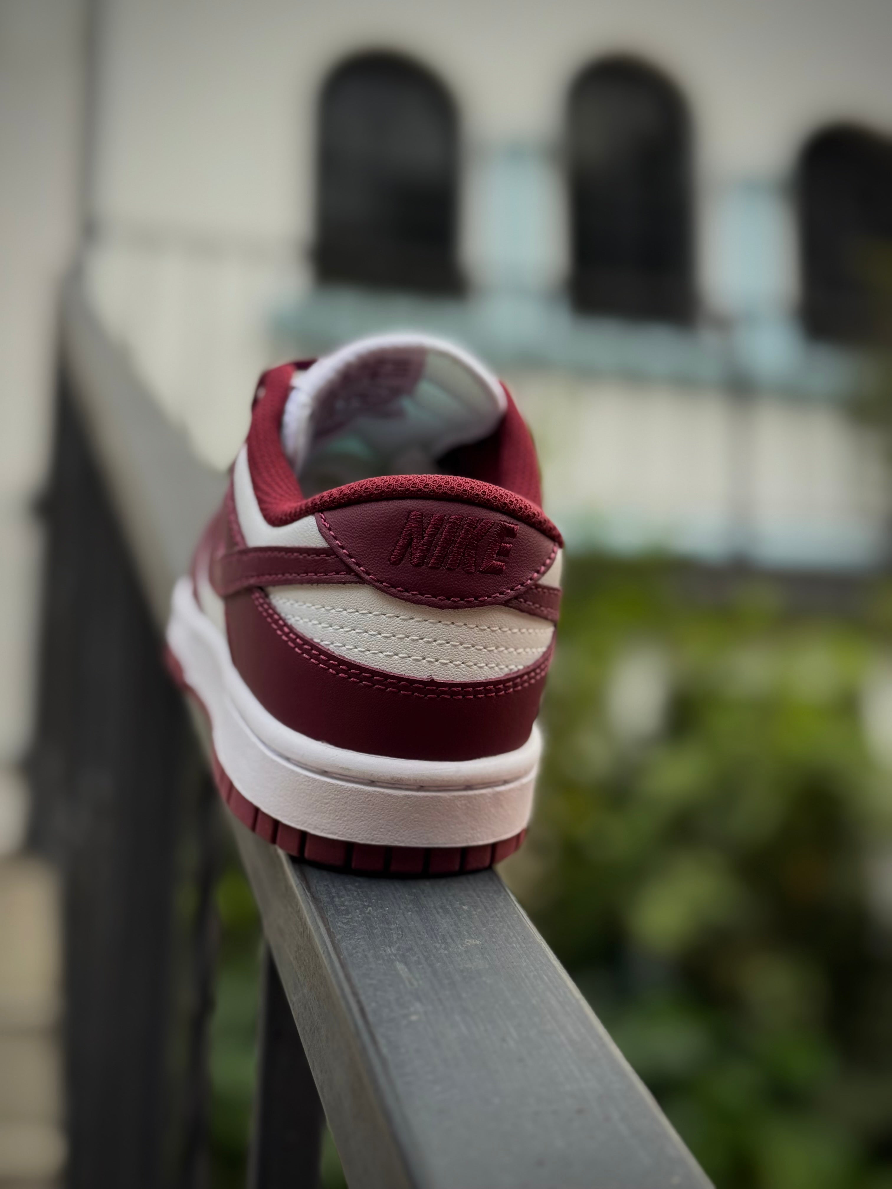 Nike Dunk Low Bordeaux