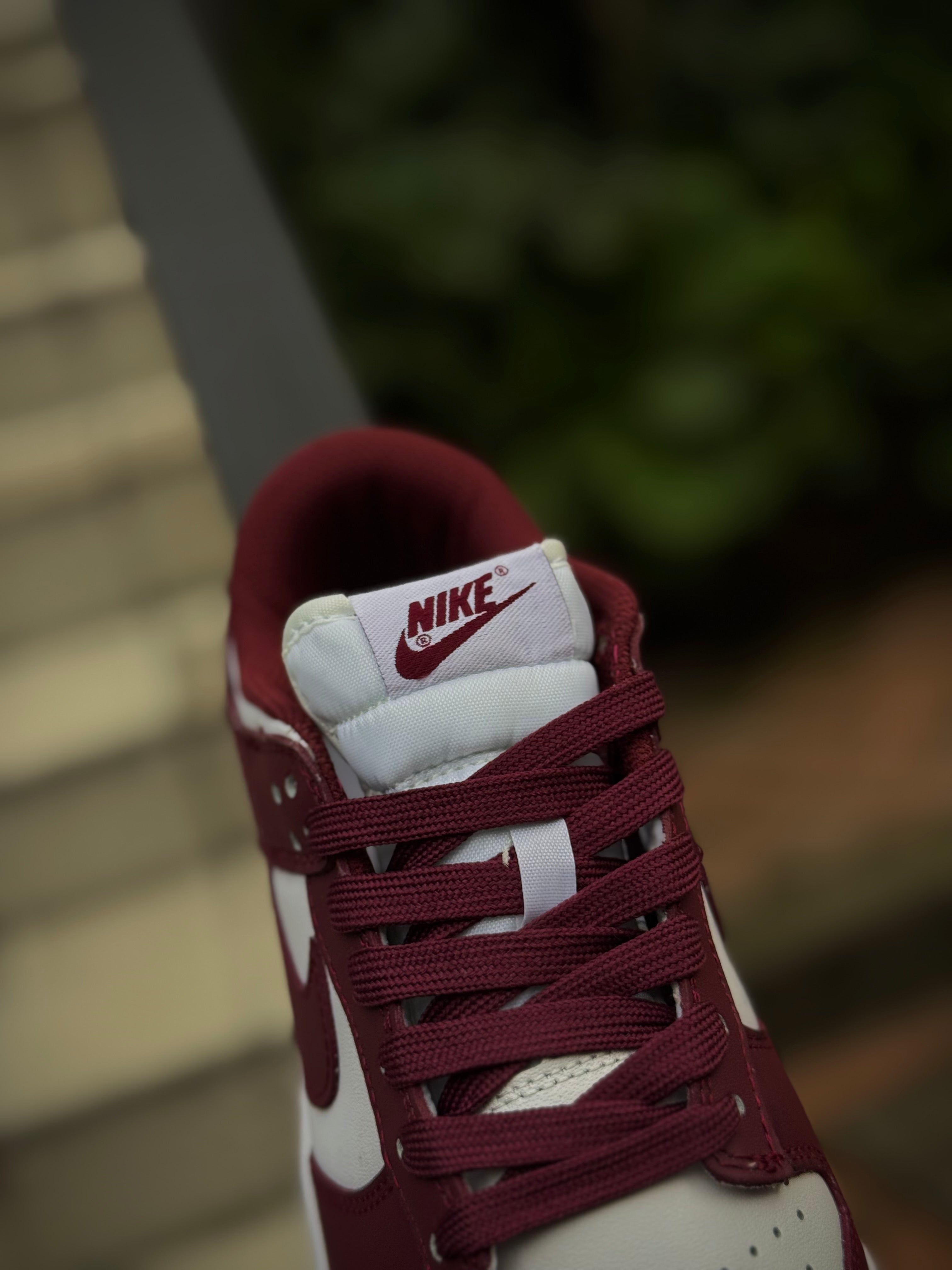 Nike Dunk Low Bordeaux