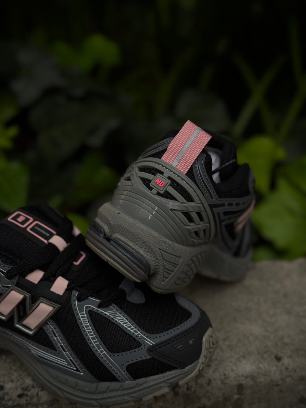 New Balance 1906R Black Pink Moon