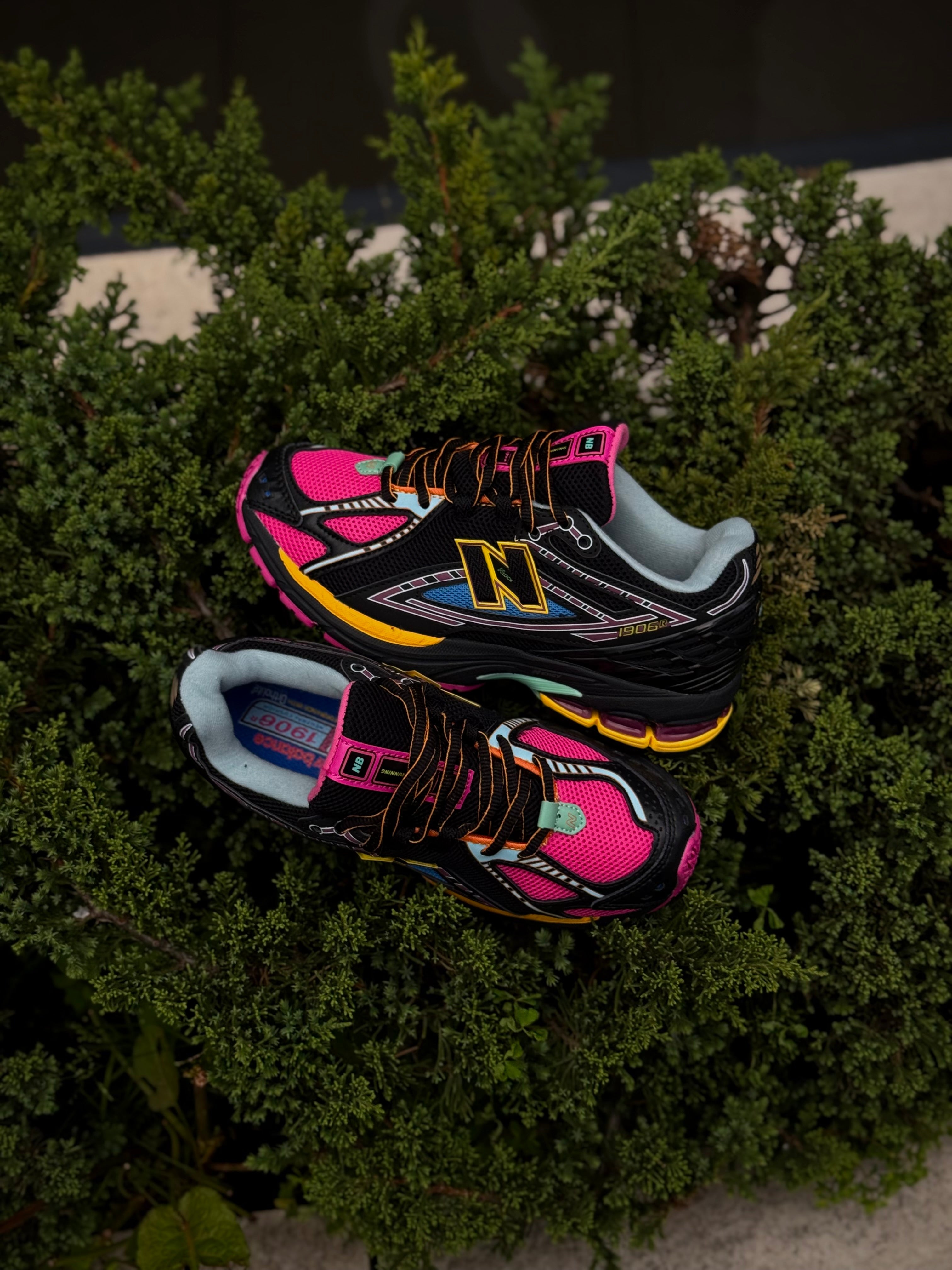 New Balance 1906R Neon Nights