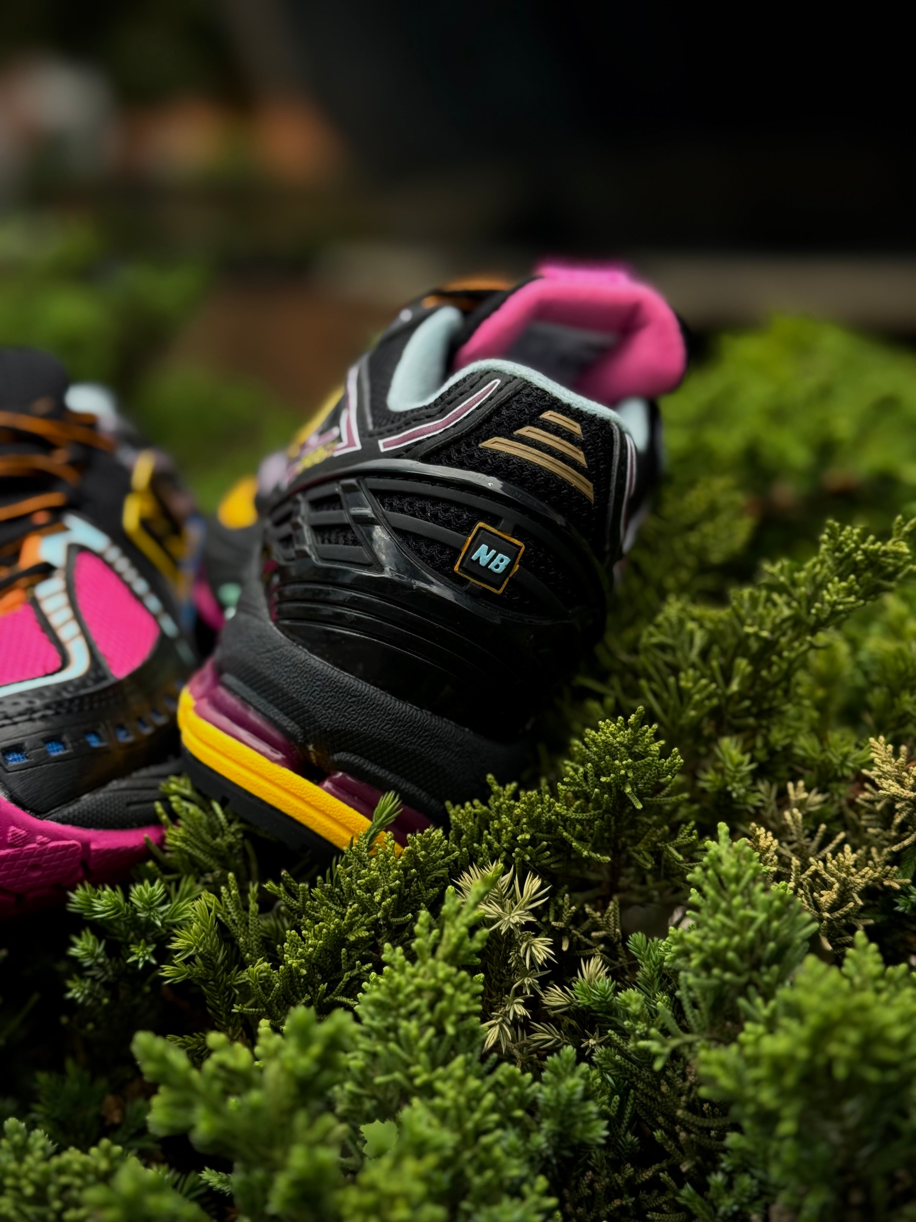 New Balance 1906R Neon Nights