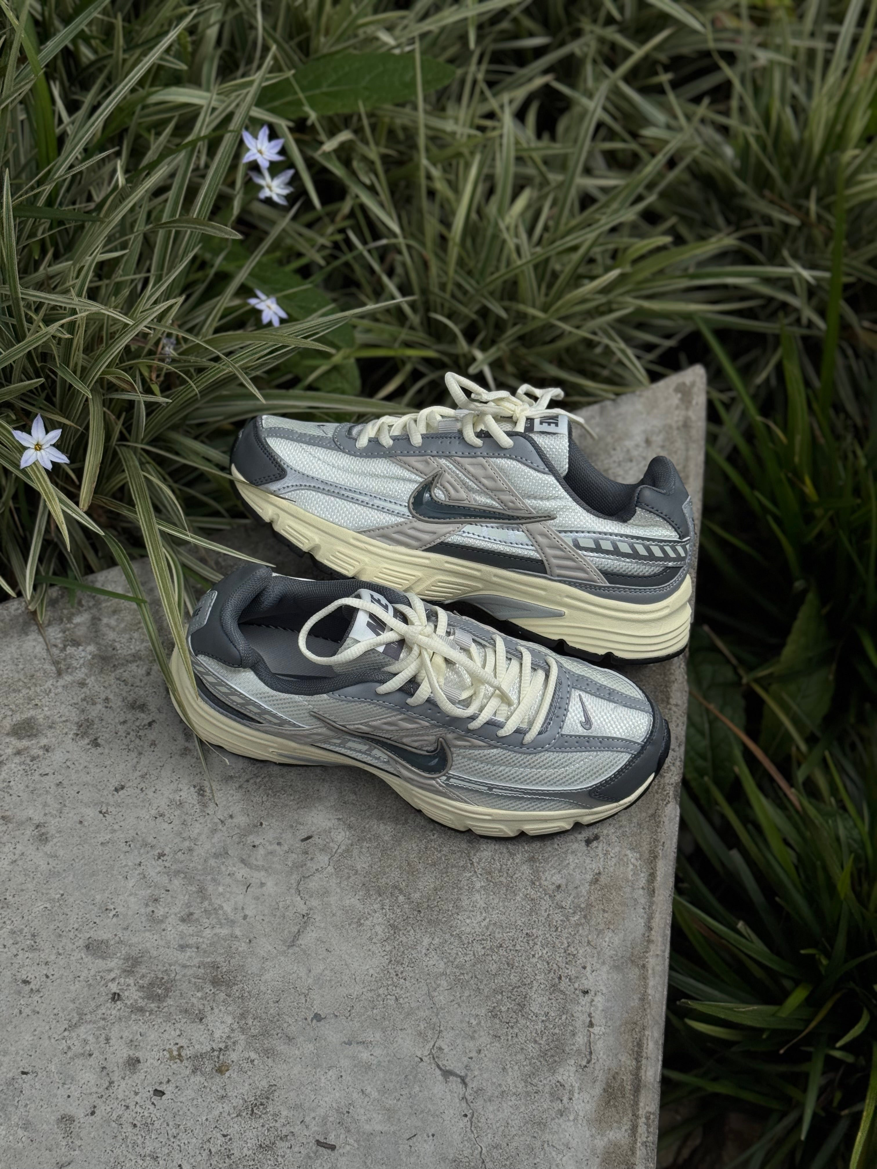 Nike Initiator