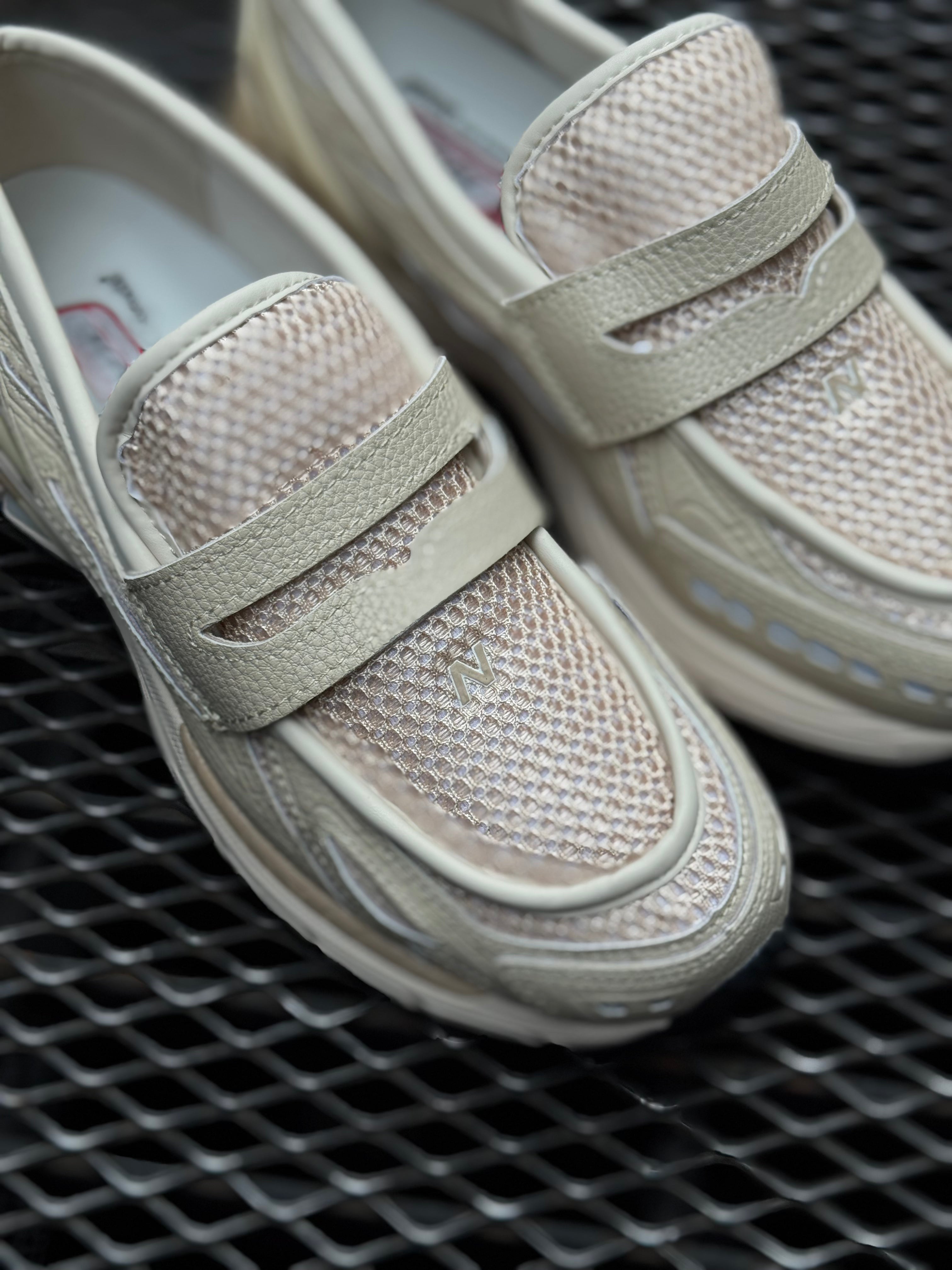 New Balance 1906LV1 Bisque Loafer