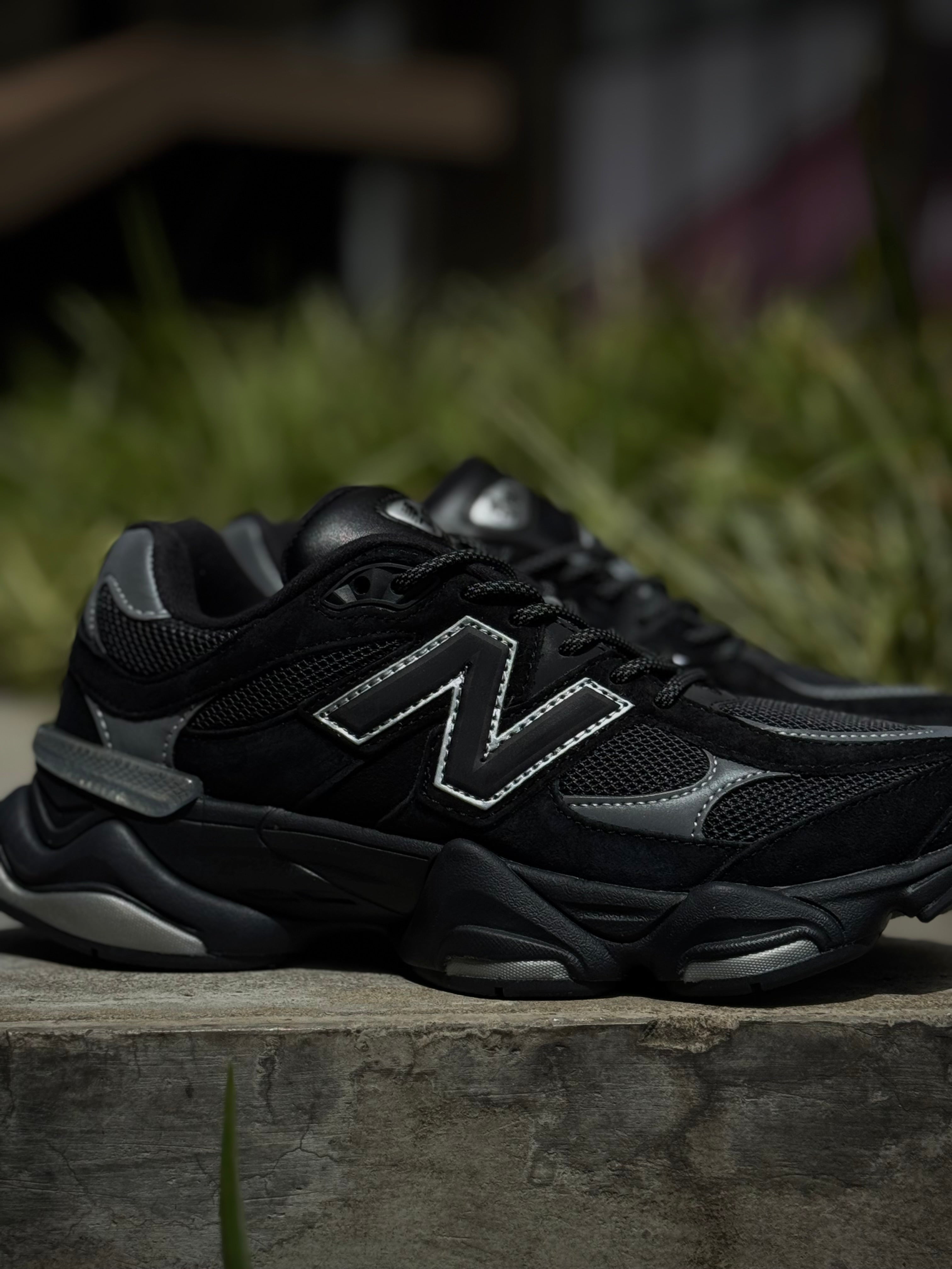New Balance 9060 Triple Black