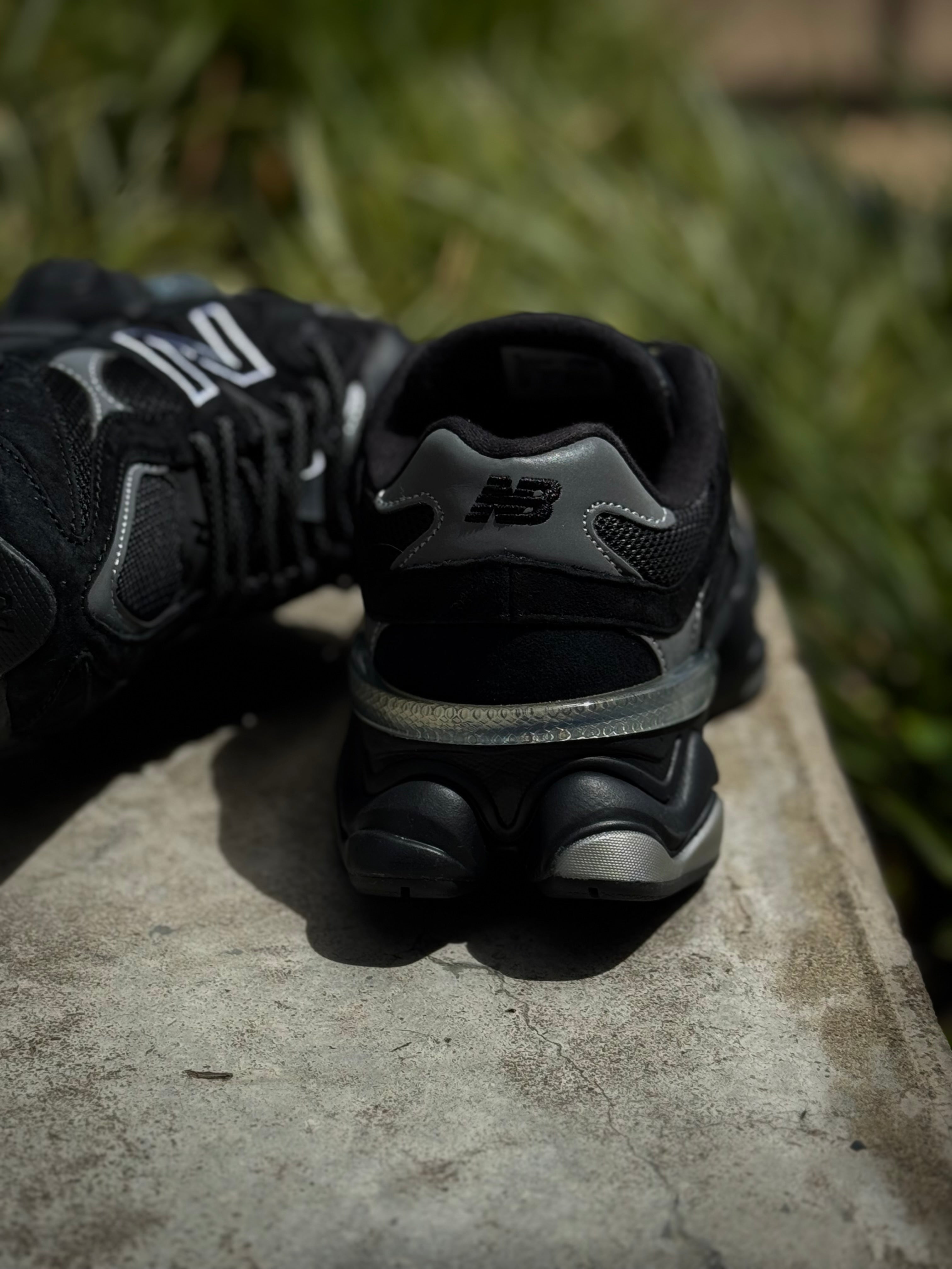 New Balance 9060 Triple Black
