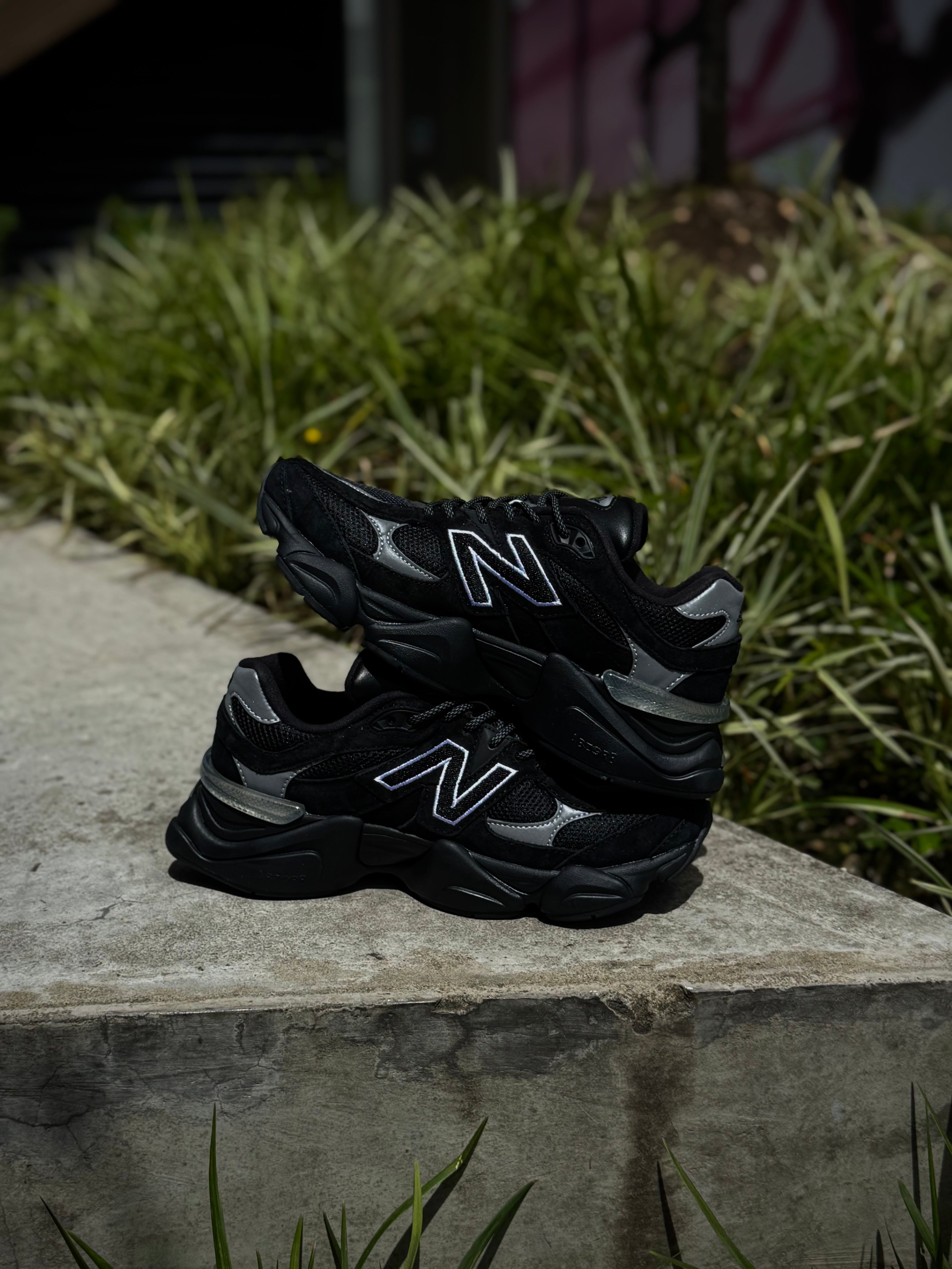 New Balance 9060 Triple Black