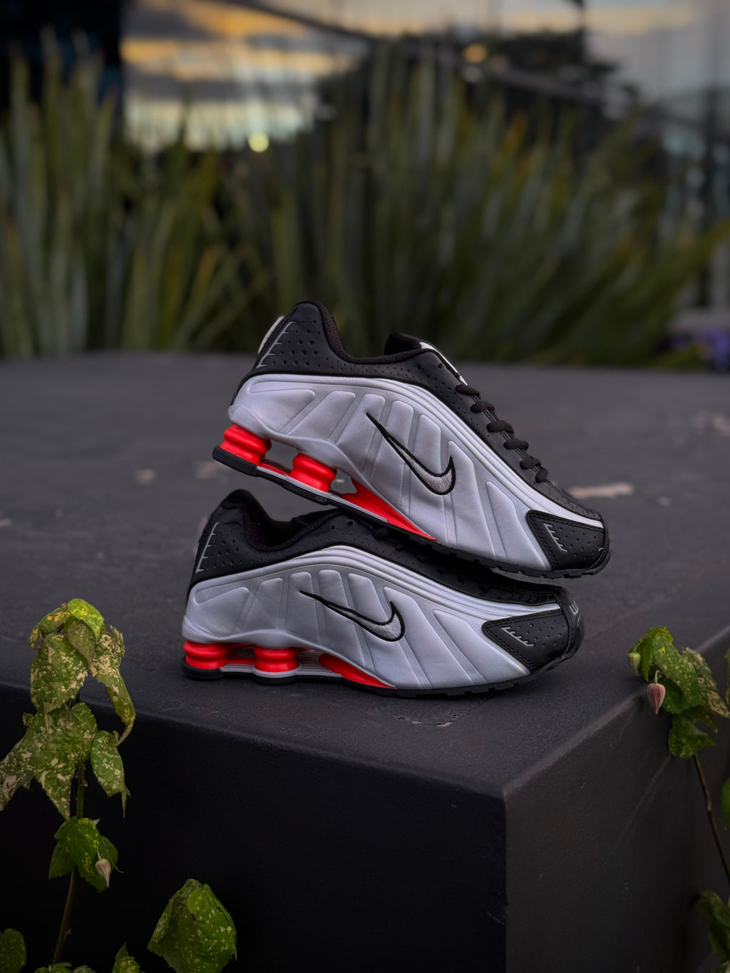 Nike Shox R4