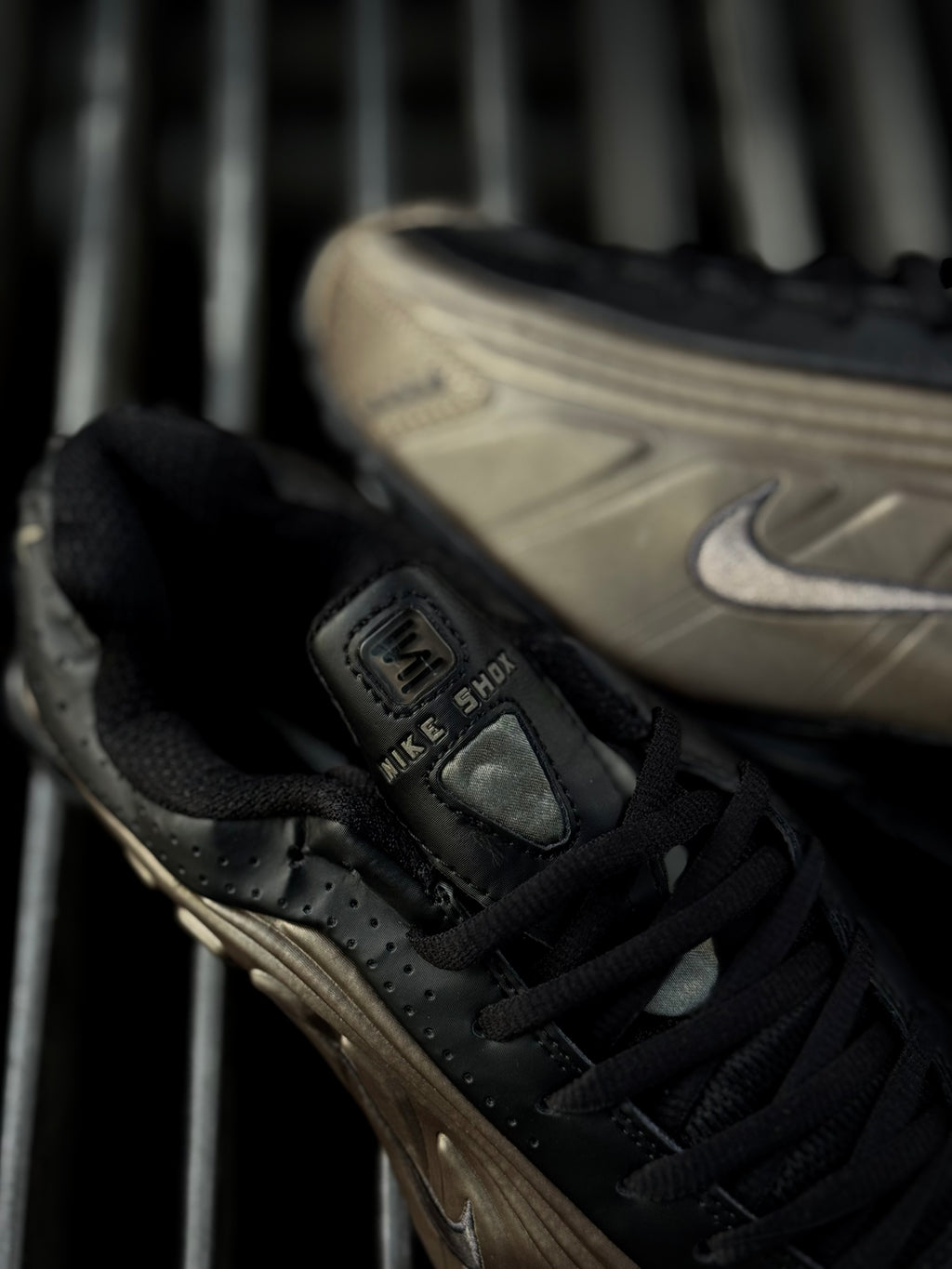 Nike Shox R4