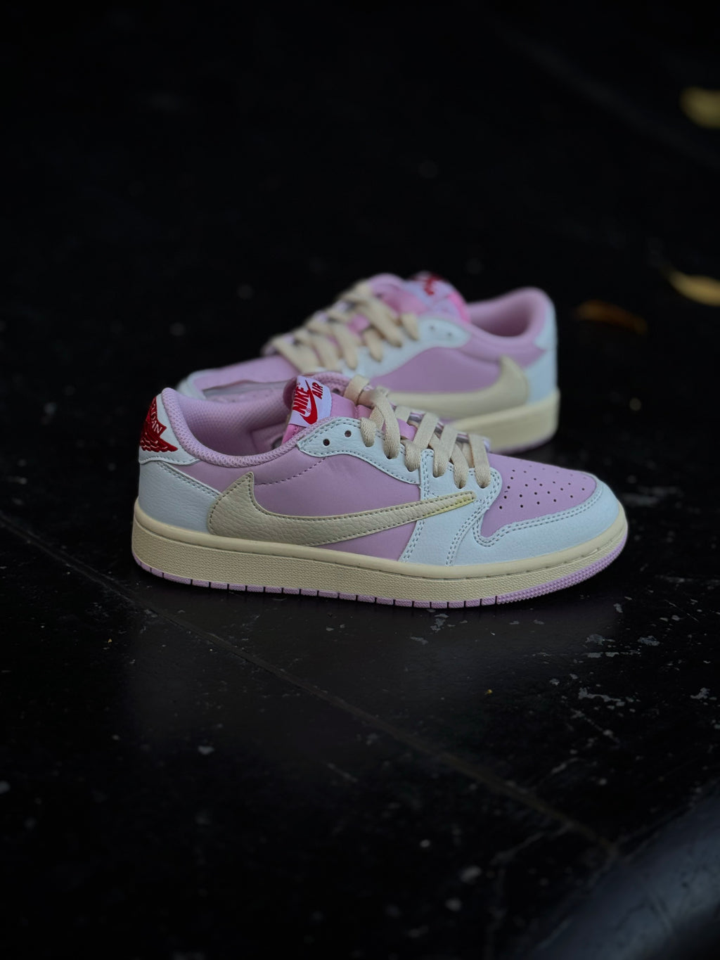 Jordan 1 Travis Scott Shy Pink