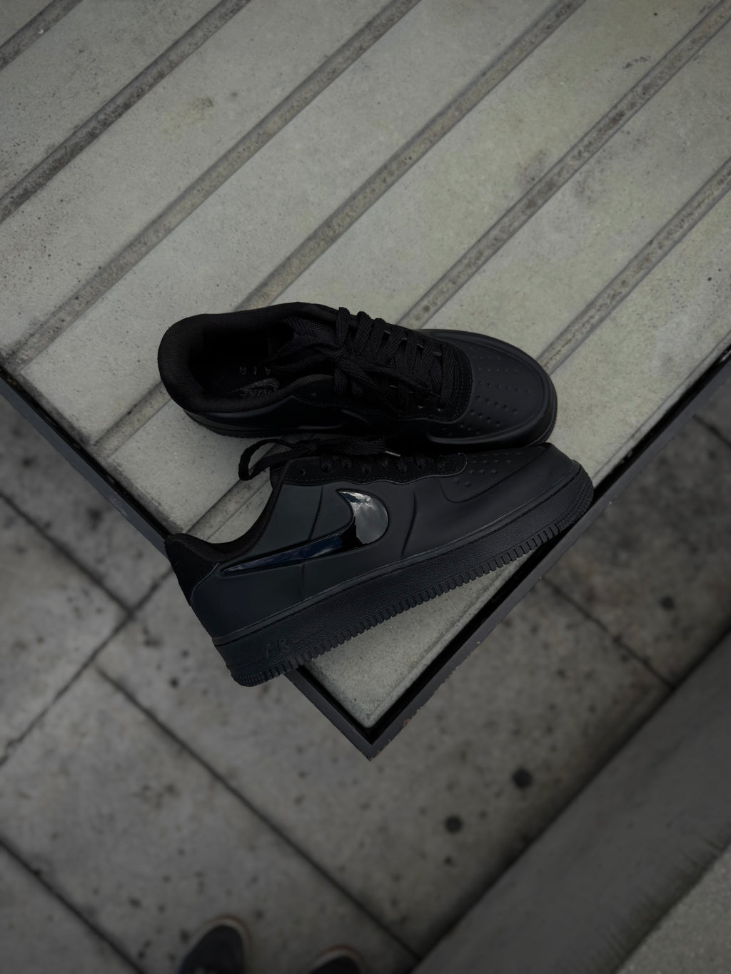 Nike Air Force 1 Triple Black